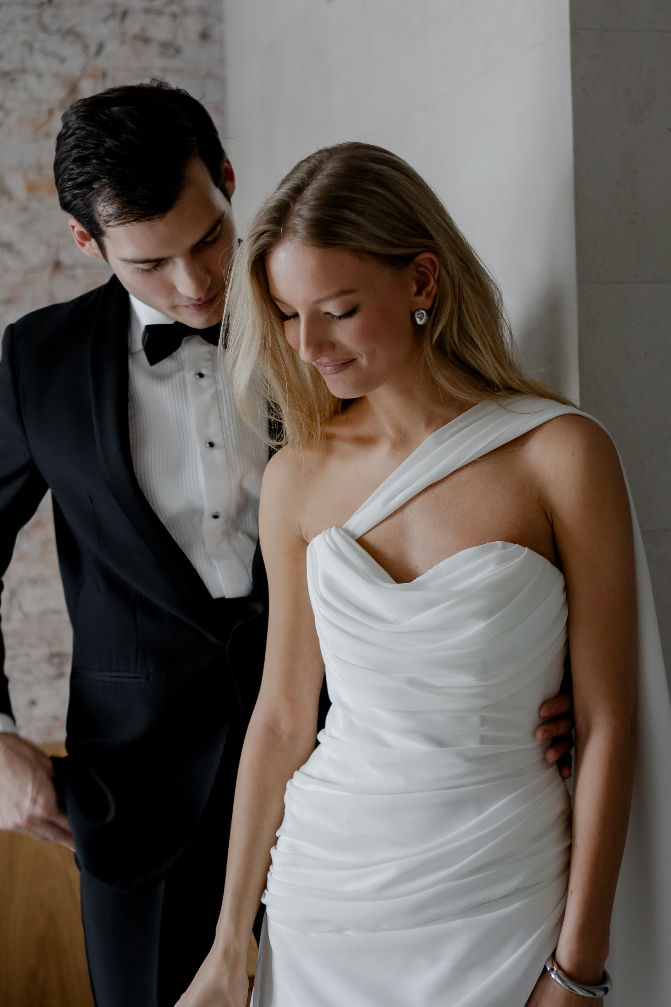 ЭЛЕГАНТНАЯ СВАДБЕНАЯ СЬЕМКА ЖЕНИХА И НЕВЕСТЫ В ДОРОГОМ ОТЕЛЕ САНКТ-ПЕТЕРБУРГА. Профессиональный фотограф, Санкт-Петербург — Виктория Богомолова