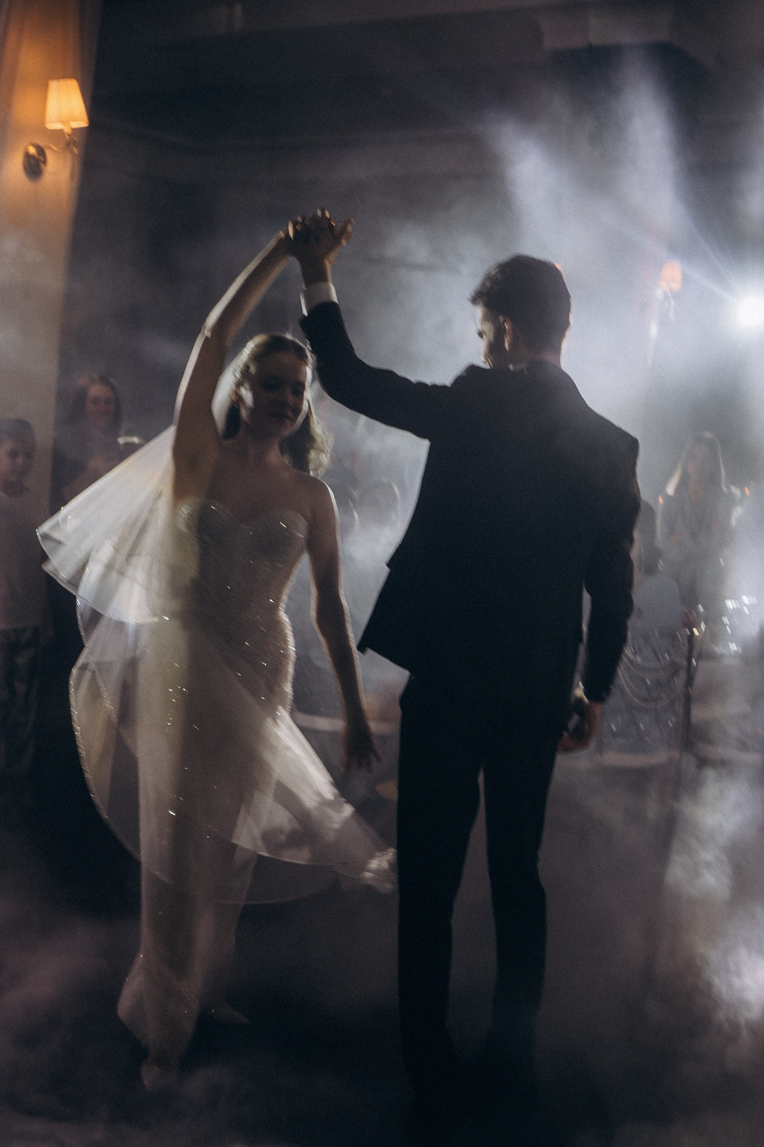 СВАДЕБНАЯ СЬЕМКА СБОРОВ В ОТЕЛЕ И ВЫЕЗД НА ЦЕРЕМОНИЮ (СНЯТО В СИБИРЕ В НИЖНЕВАРТОВСКЕ). Профессиональный фотограф, Санкт-Петербург — Виктория Богомолова