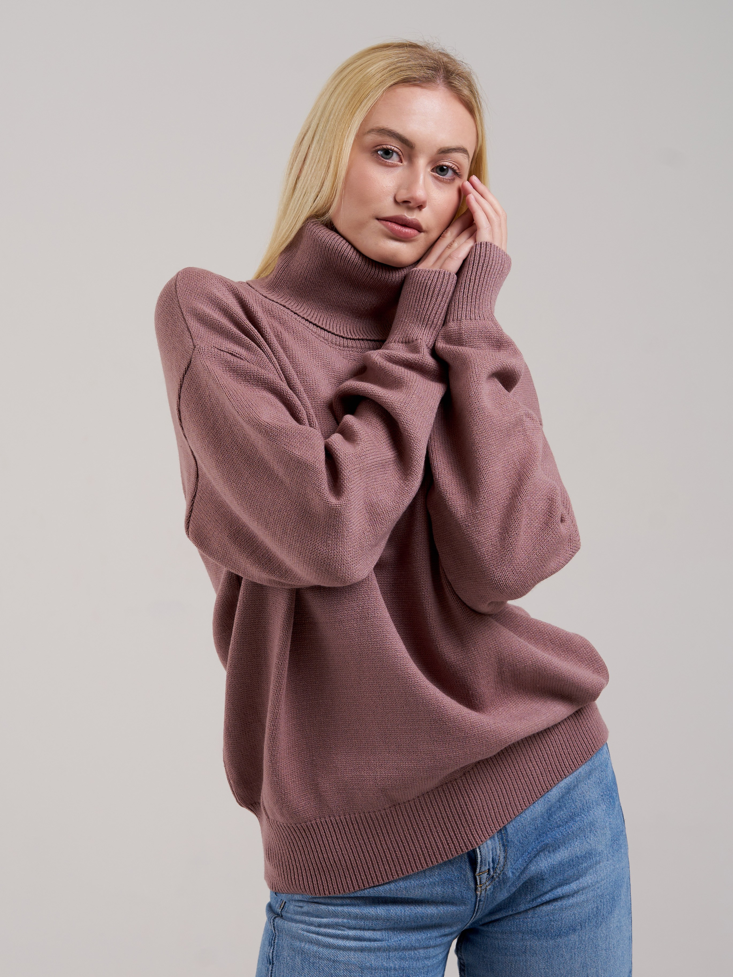 Съемка для рекламы одежды на маркетплейсах. Фотограф Екатеринбург Кокшарова Александра