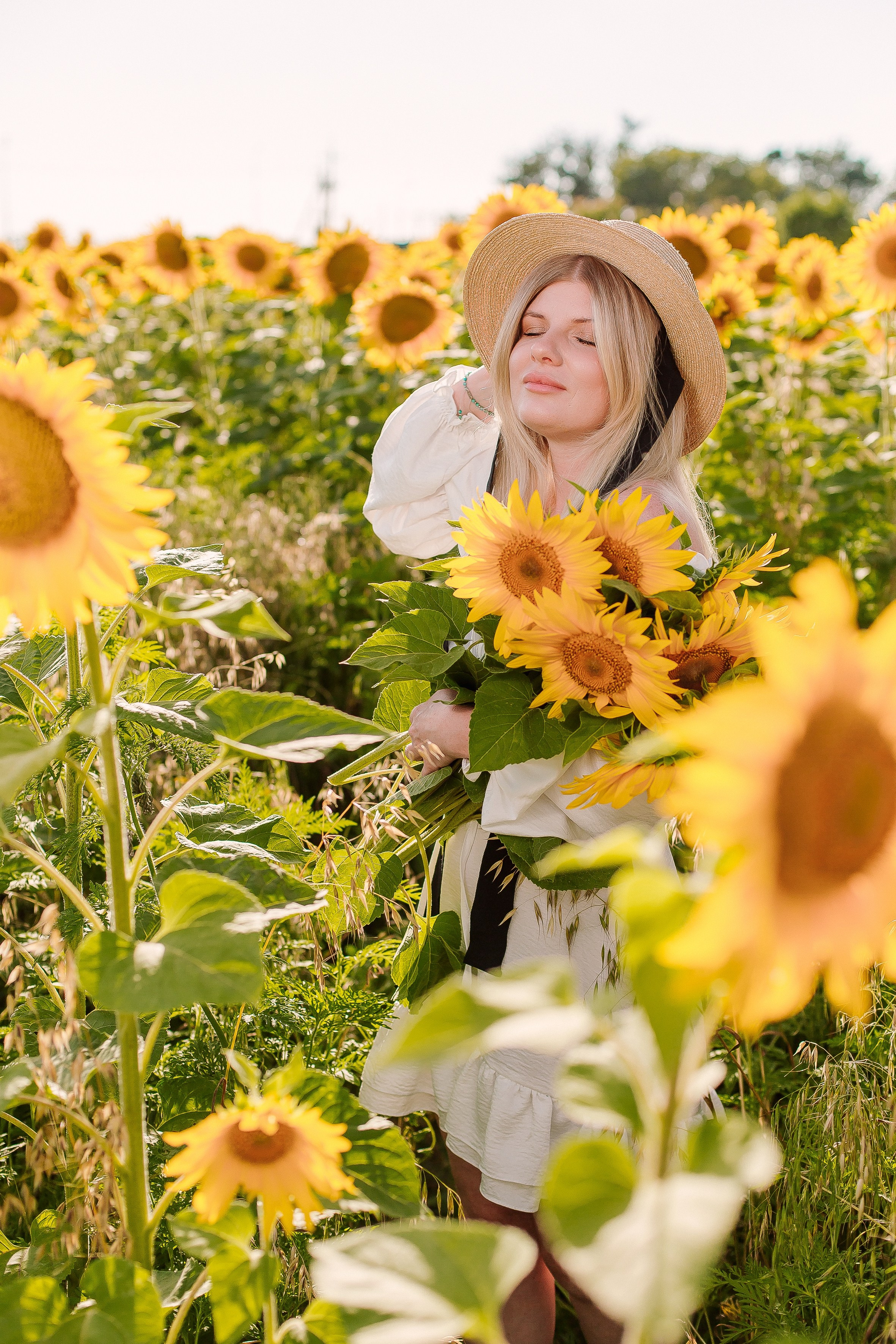 Подсолнухи. Выпускные альбомы Натальи Бутко: Новороссийск, Анапа, Геленджик