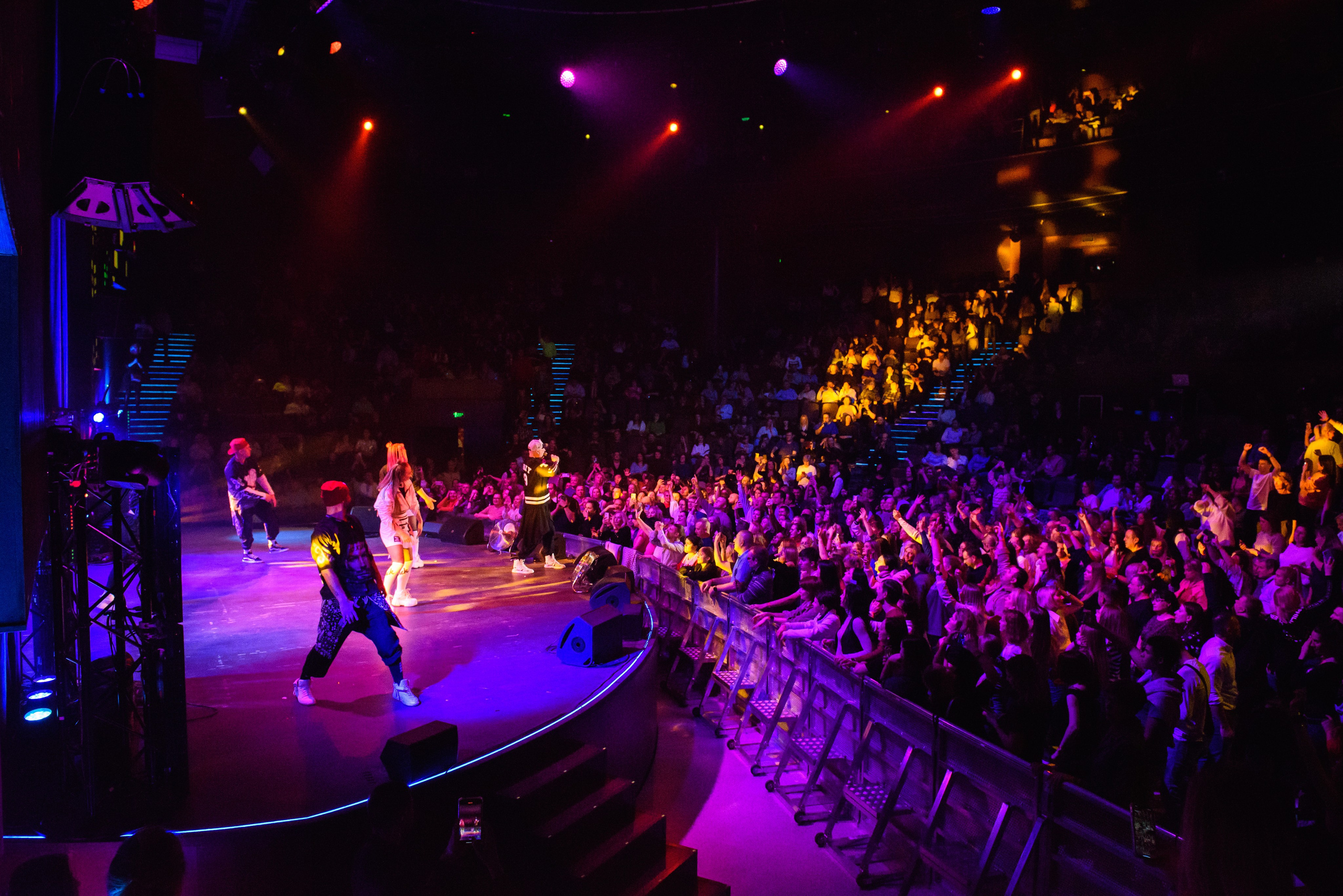 «КАР-МЭН» — «Имена на все времена», Вегас Сити Холл. Бренд-фотограф для экспертов и блогеров в Москве Влада Горбовская