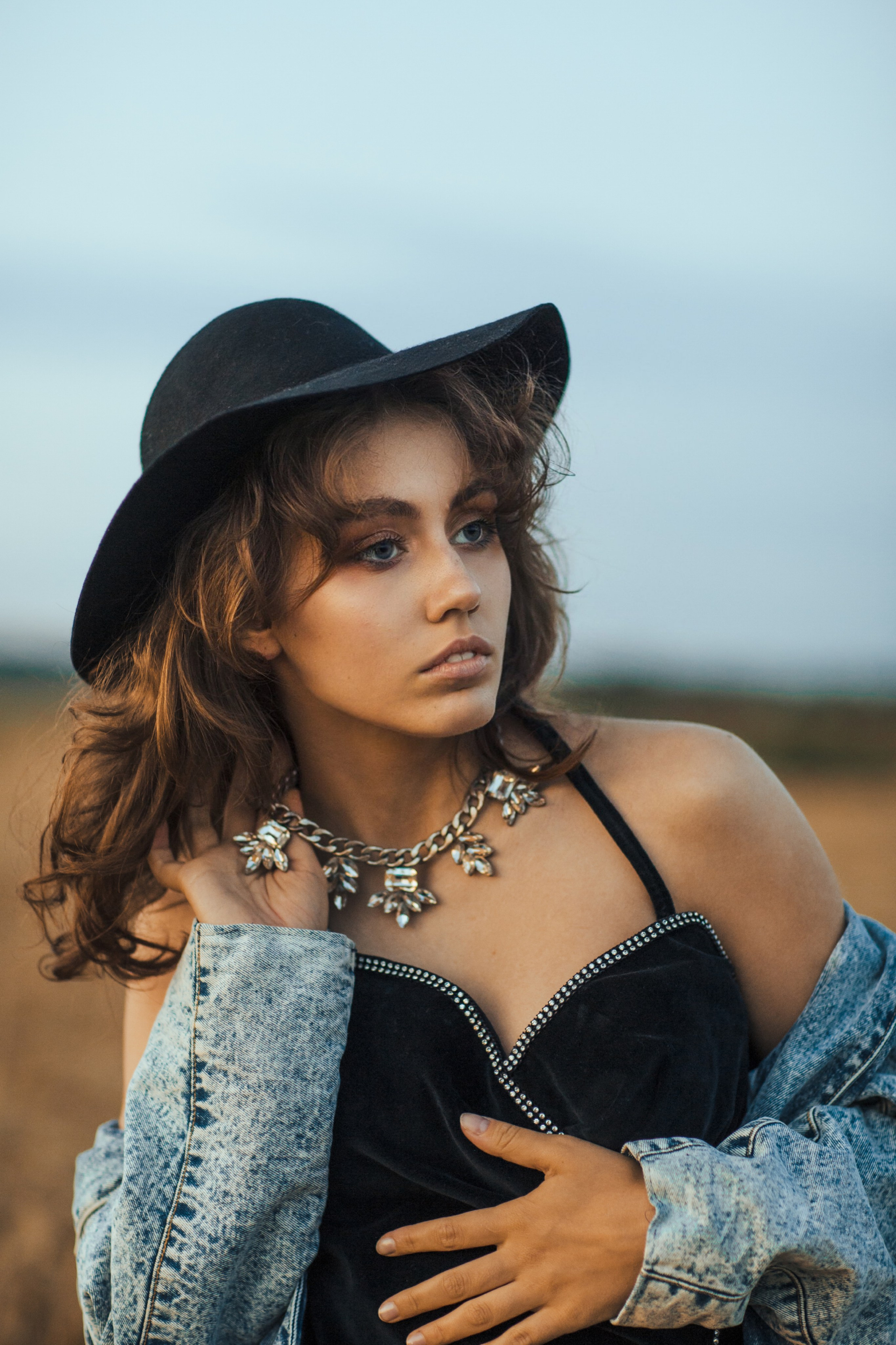 Фотосессия в пшенице для бренда Vintage Dream. Фотограф и видеограф Анна Домашенко