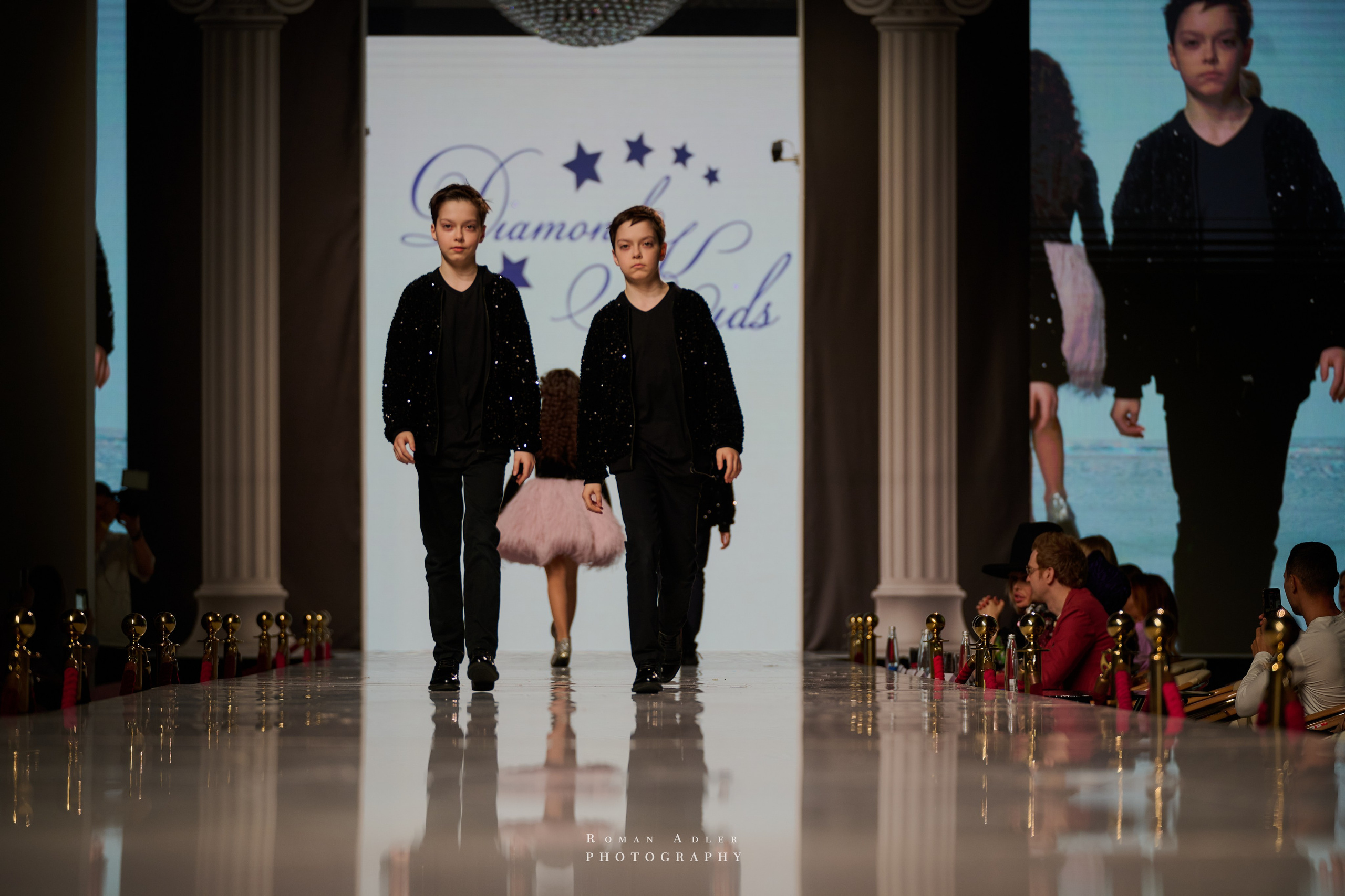 ESTET FASHION WEEK ВЕСНА — 2025. Фотограф Роман Адлер