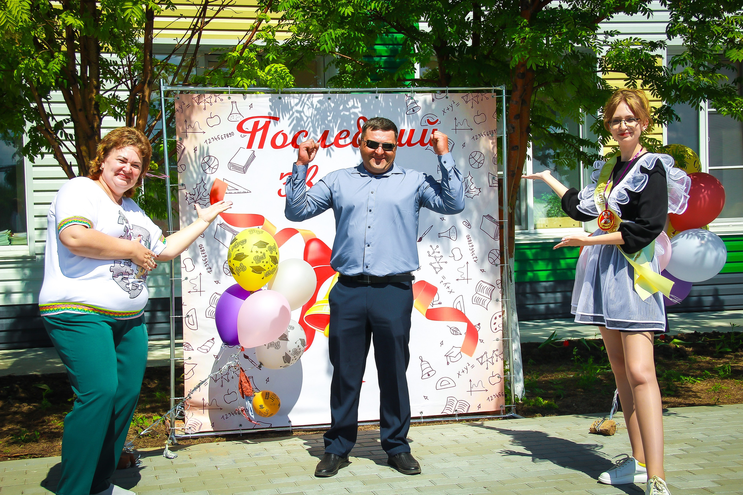 9-11 классы СЪЁМКИ ВЫПУСКНЫХ И ПОСЛЕДНИХ ЗВОНКОВ. Выпускные альбомы для школ и Детских садов в Барнауле /Выпускные/Свадебные/Детские/Семейные и др. виды съёмок /Фотограф Вера Валейко