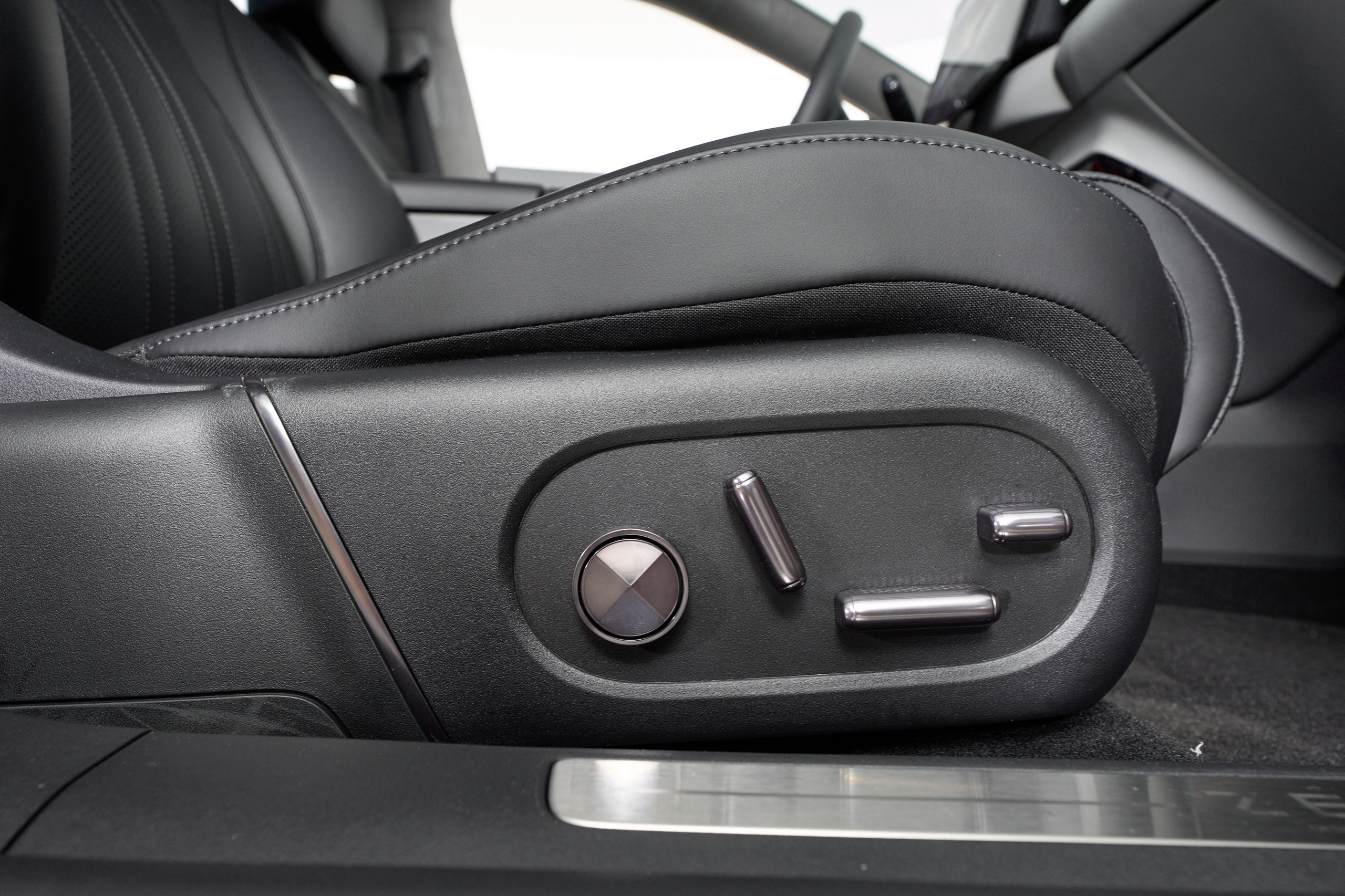 Zeekr 007_2. Фотограф Николай Прокофьев модельные тесты в Москве