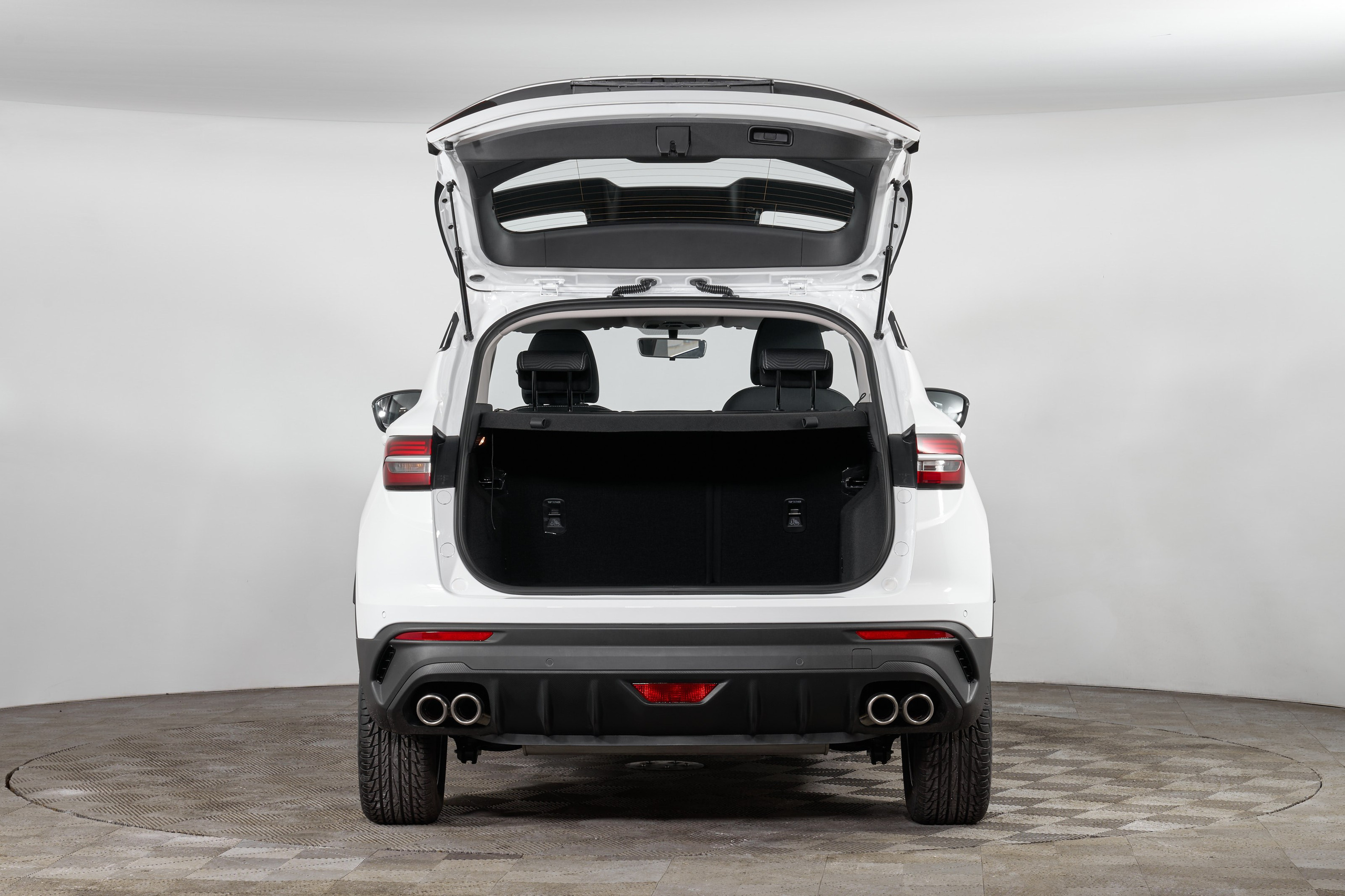 Belgee X50. Фотограф Николай Прокофьев модельные тесты в Москве