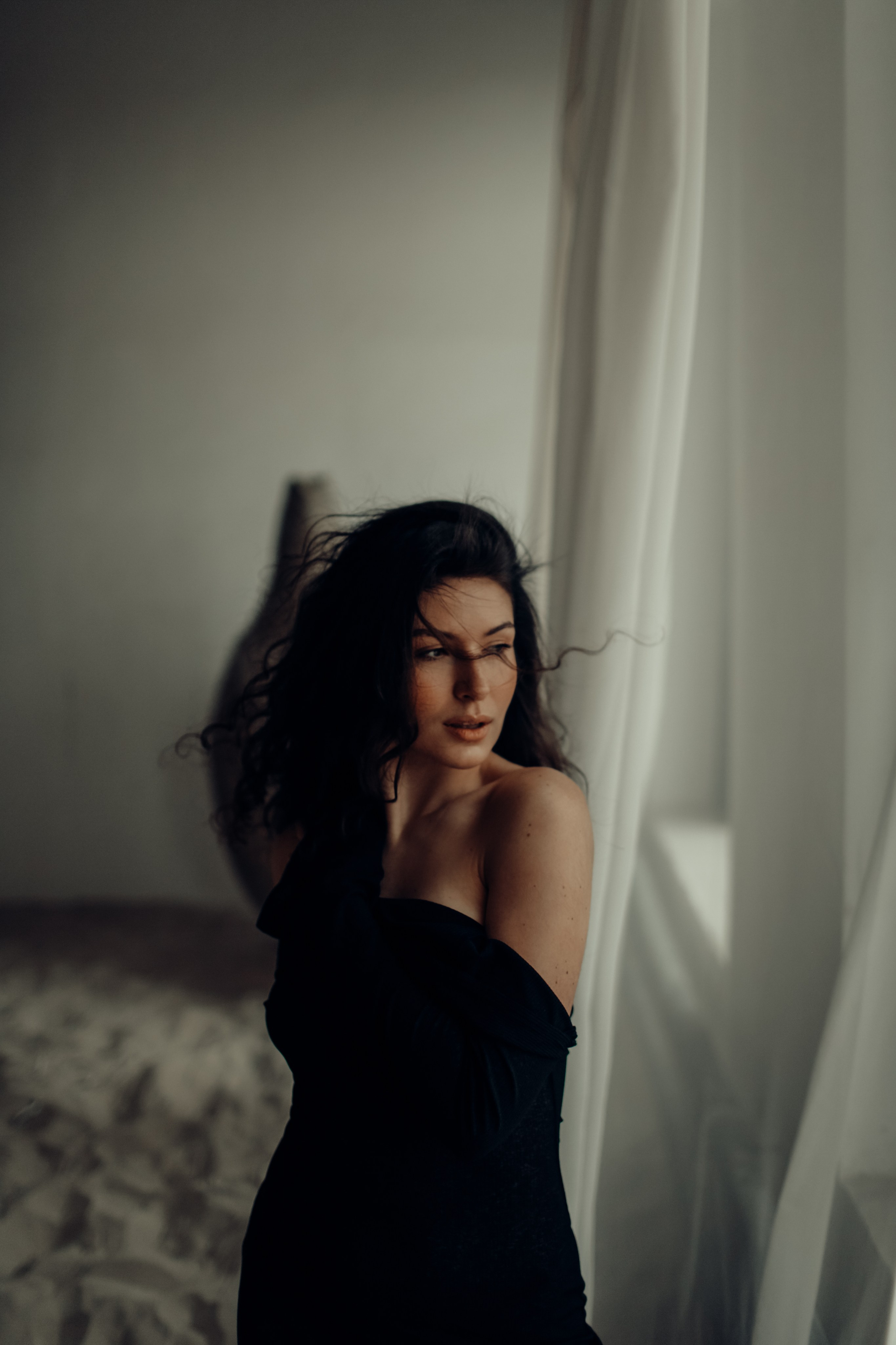 Александра. Главная