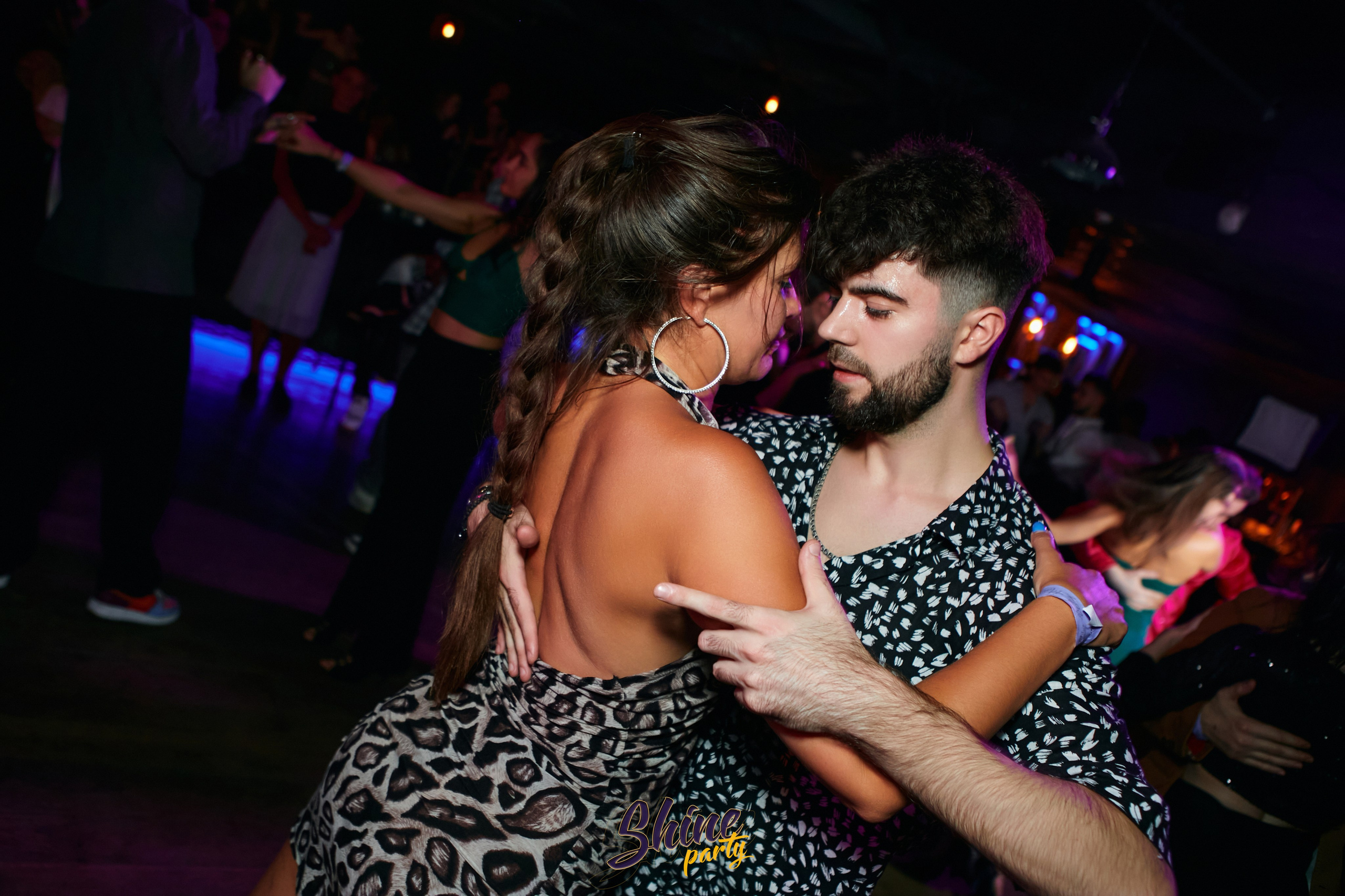 Shine party bachata. Свадебный фотограф