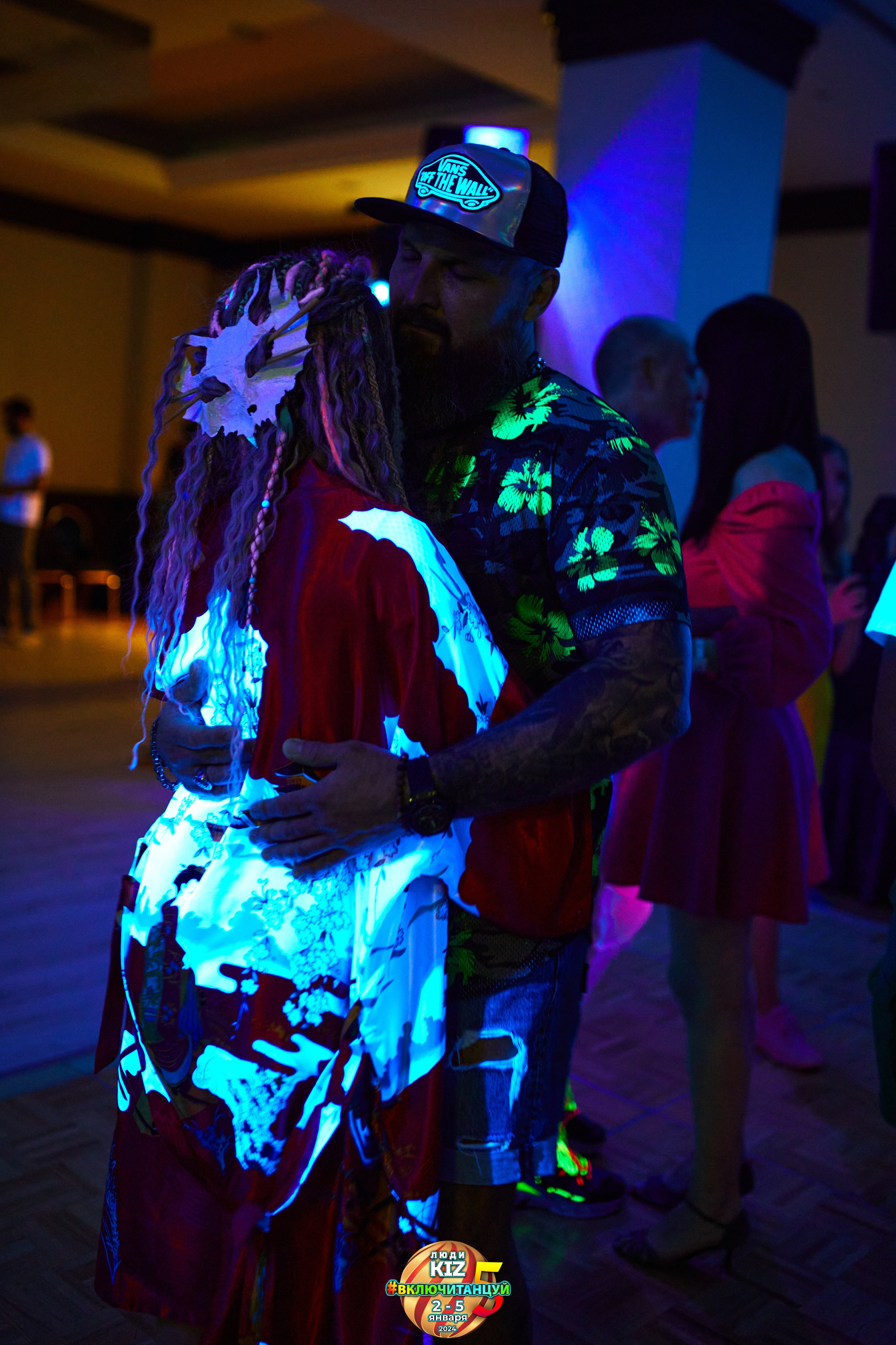 Neon Party Люди Киз. Свадебный фотограф