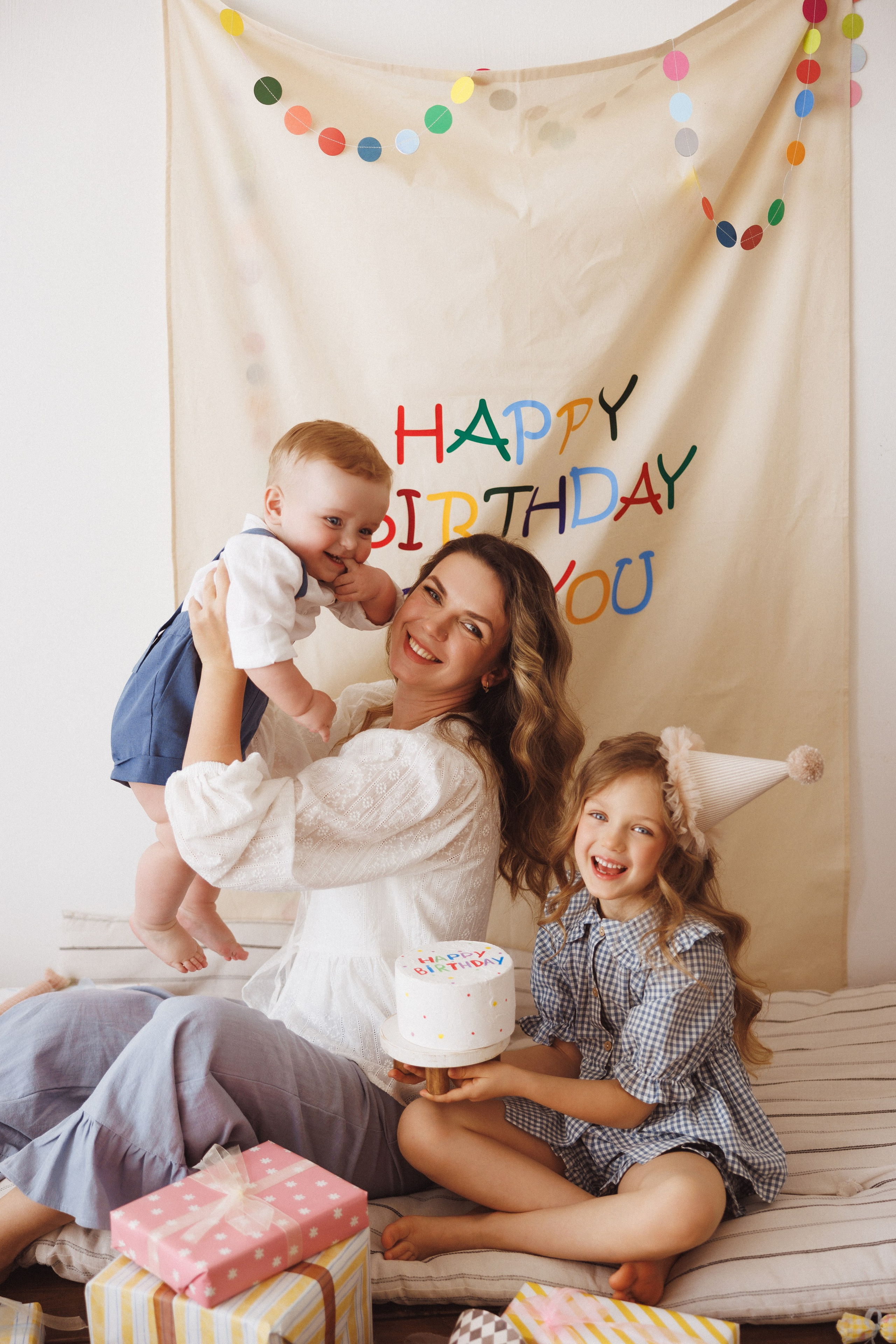 Яркая, весёлая фотосессия к Дню рождения. Фотостудия «Mestone», город Краснодар. Семейный и детский фотограф в Краснодаре Анна Трашкова