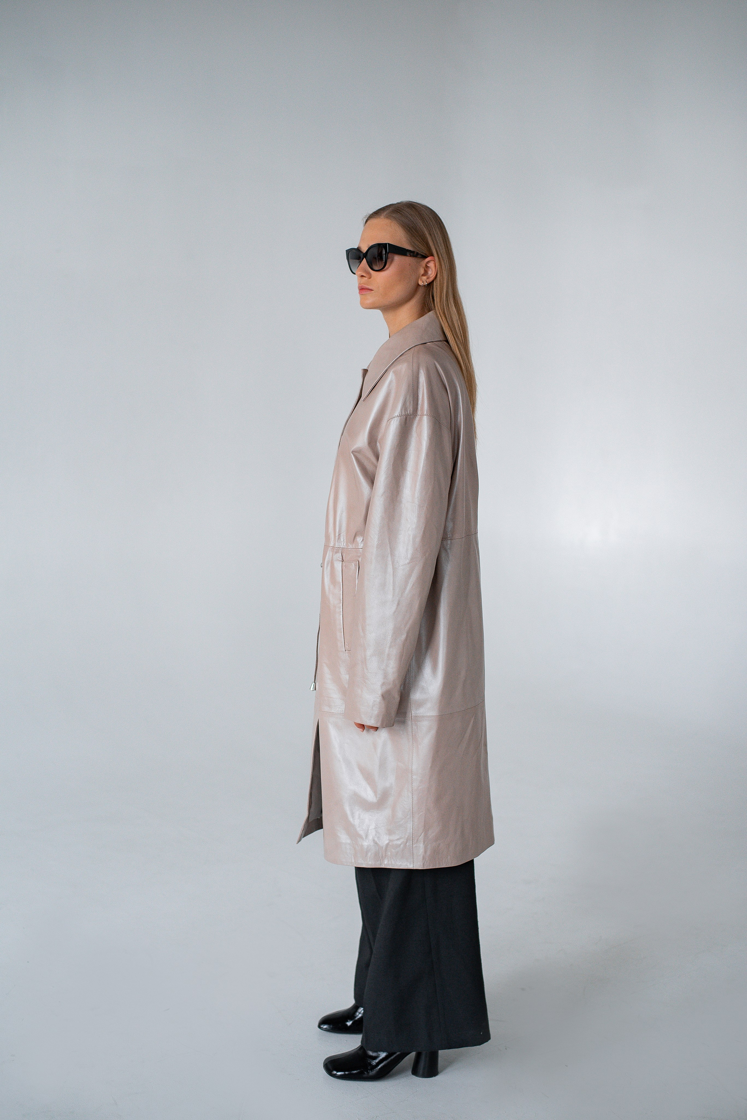 Пальто (фон). Контент фотограф в Москве Лихачева Ксения