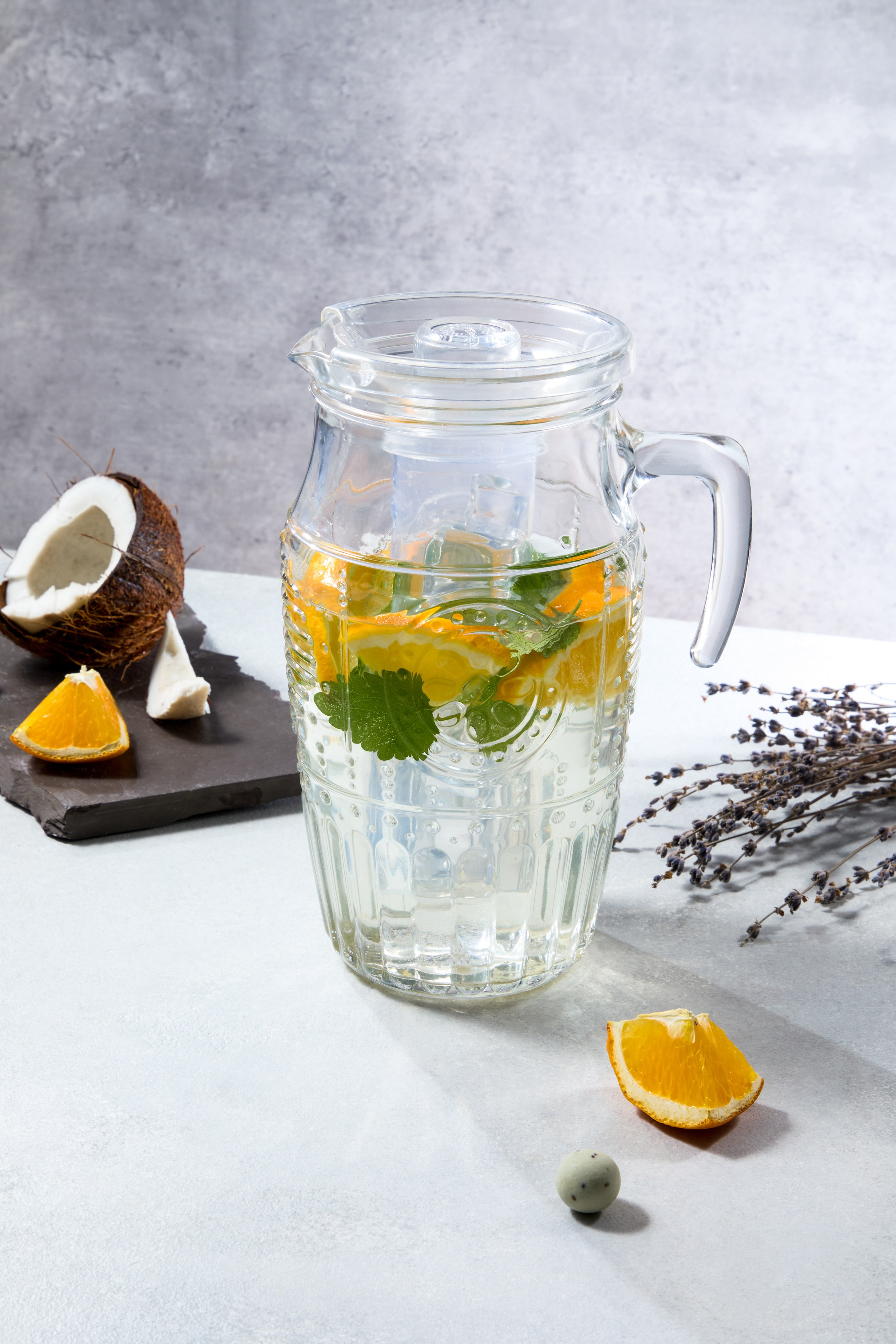 Вазы и конфетницы. Сайт о предметной, имиджевой и портретной фотографии, фотограф Фил Киреев