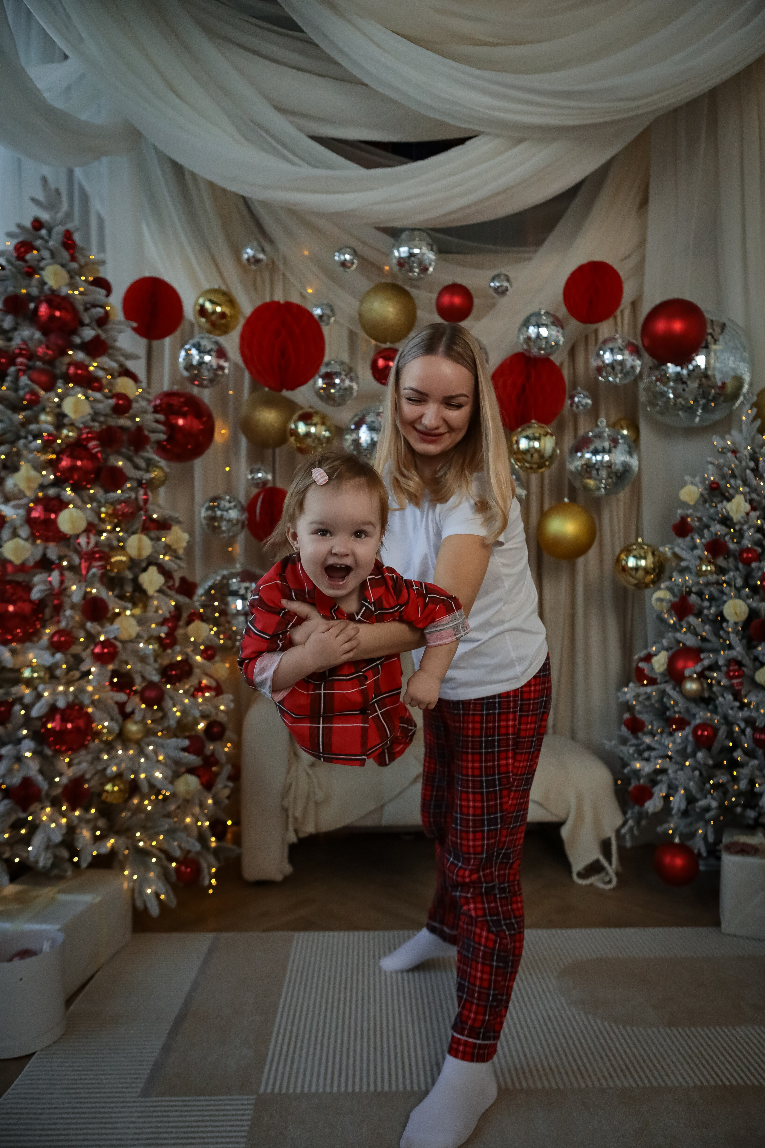 НОВОГОДНИЕ ФОТОСЕССИИ 2025-2026. Фотограф г. Хабаровск. Семейные и индивидуальные съёмки