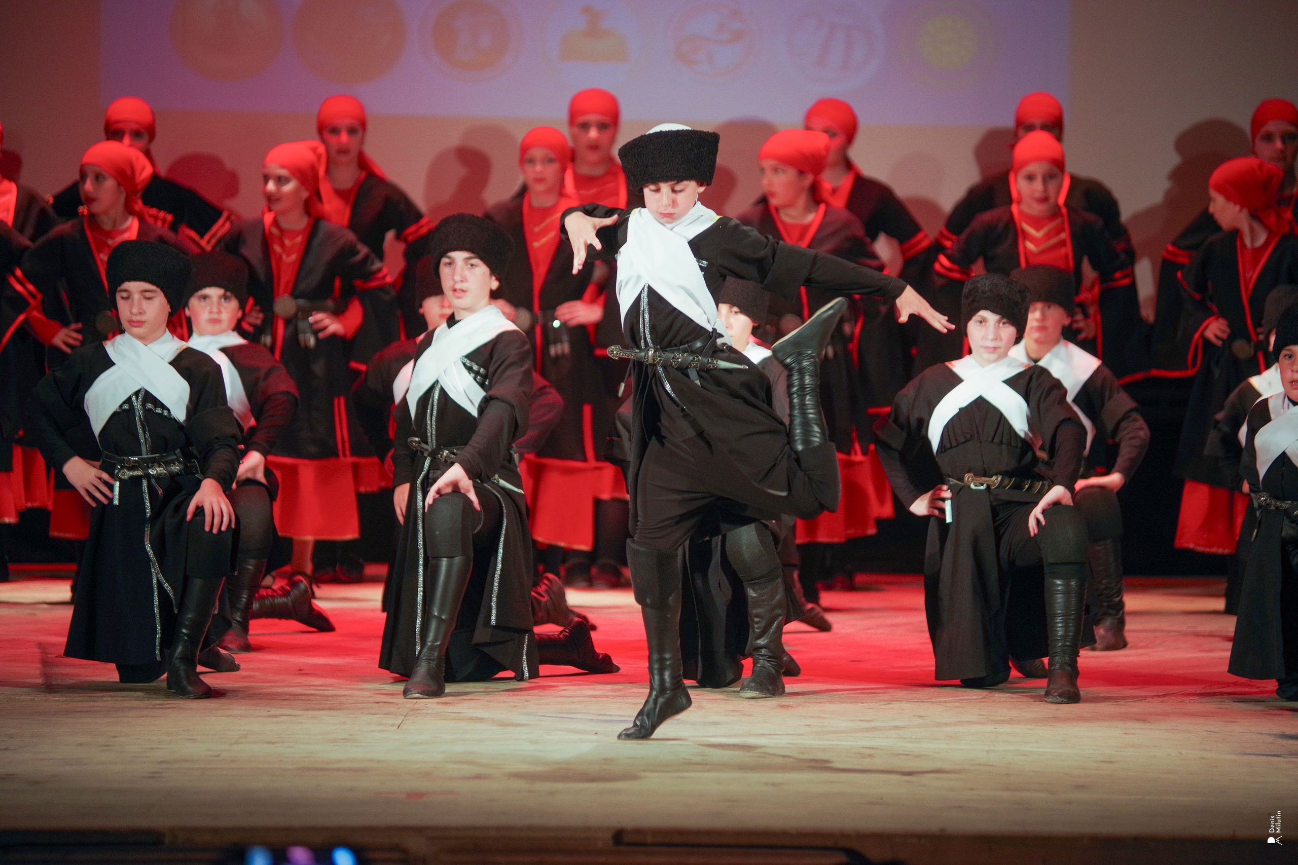 Танцы в прекрасном Они. Портретный фотограф Денис Милютин