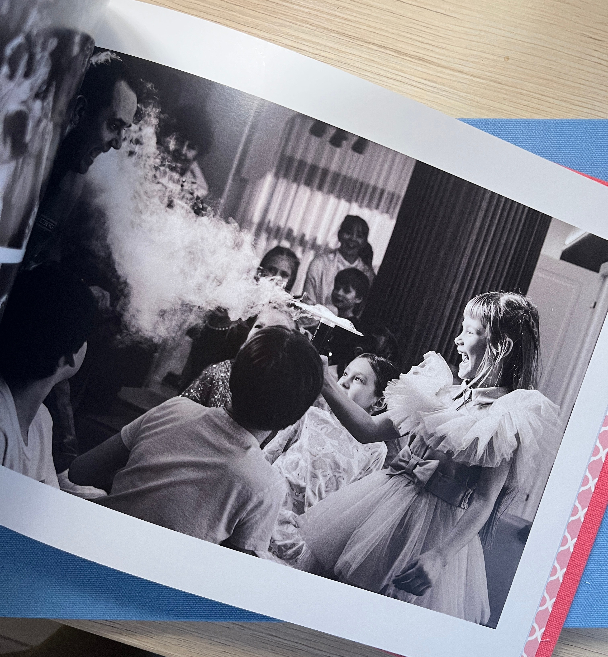 Полиграфический альбом в премиум обложке. Портретный фотограф Мария Шарко