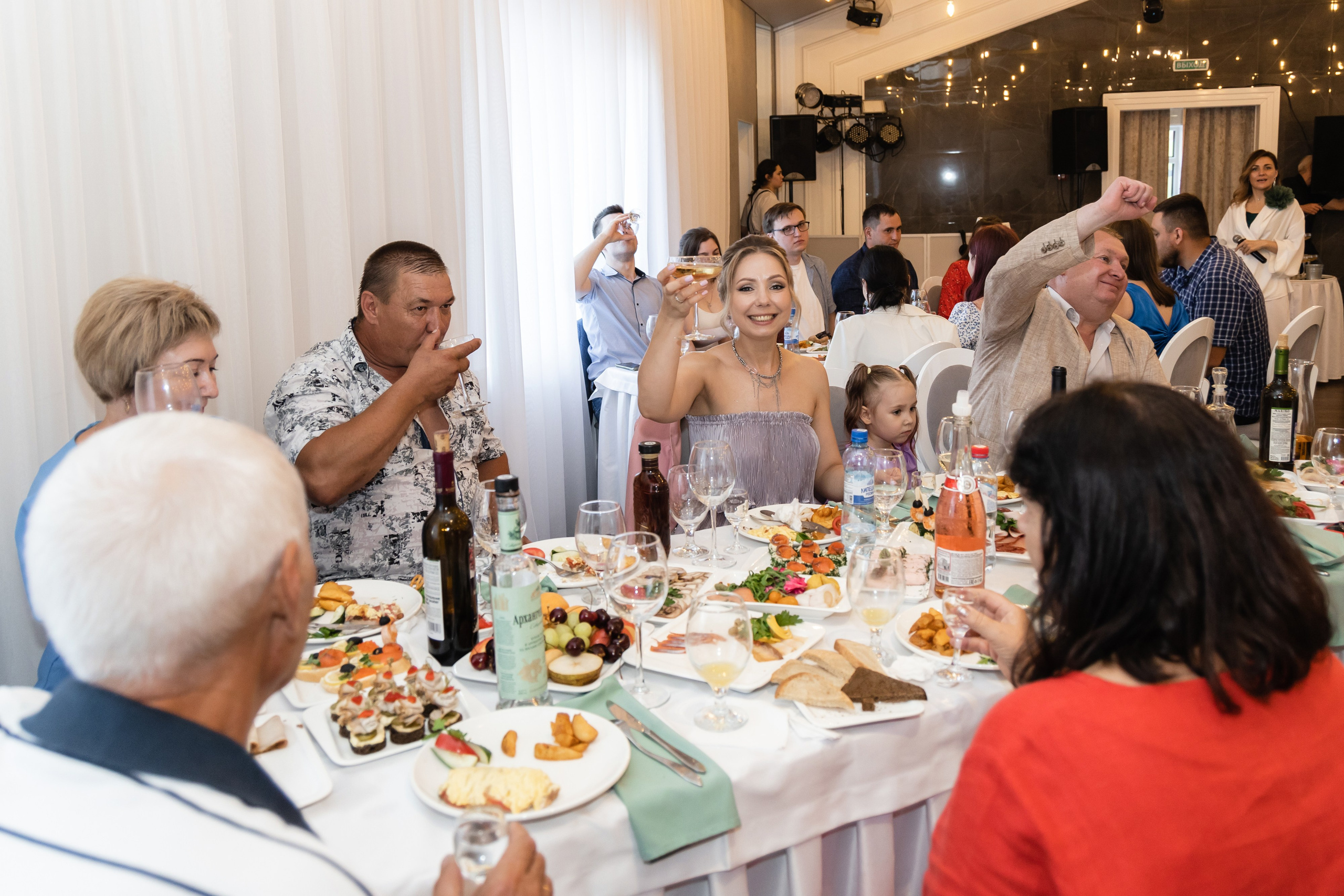 Алёна и Денис (полный день). Фотограф в Барнауле Юлия Садвокасова