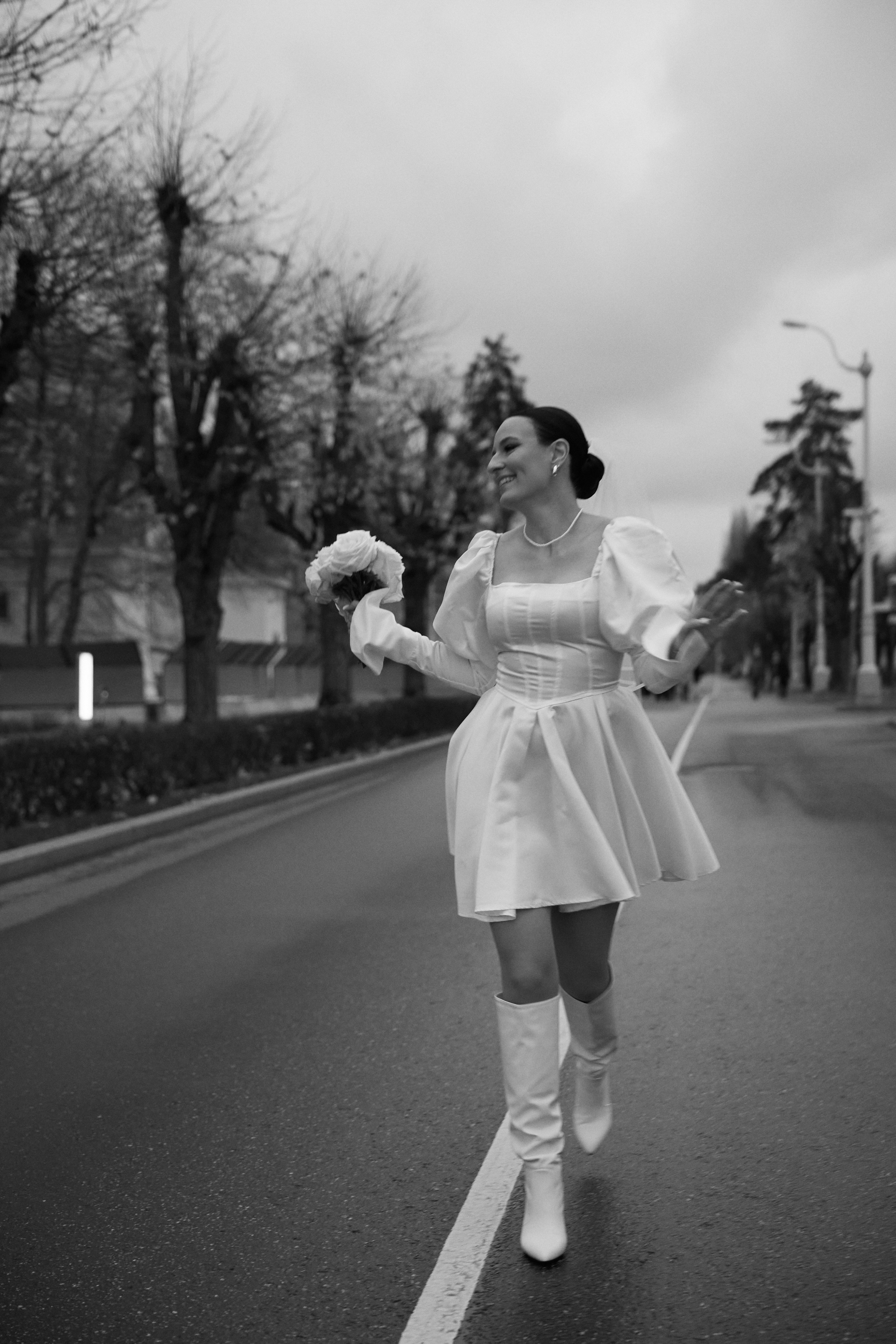 Елизавета и Артем. Роспись ВДНХ. Любовь Юсупова. Фотограф