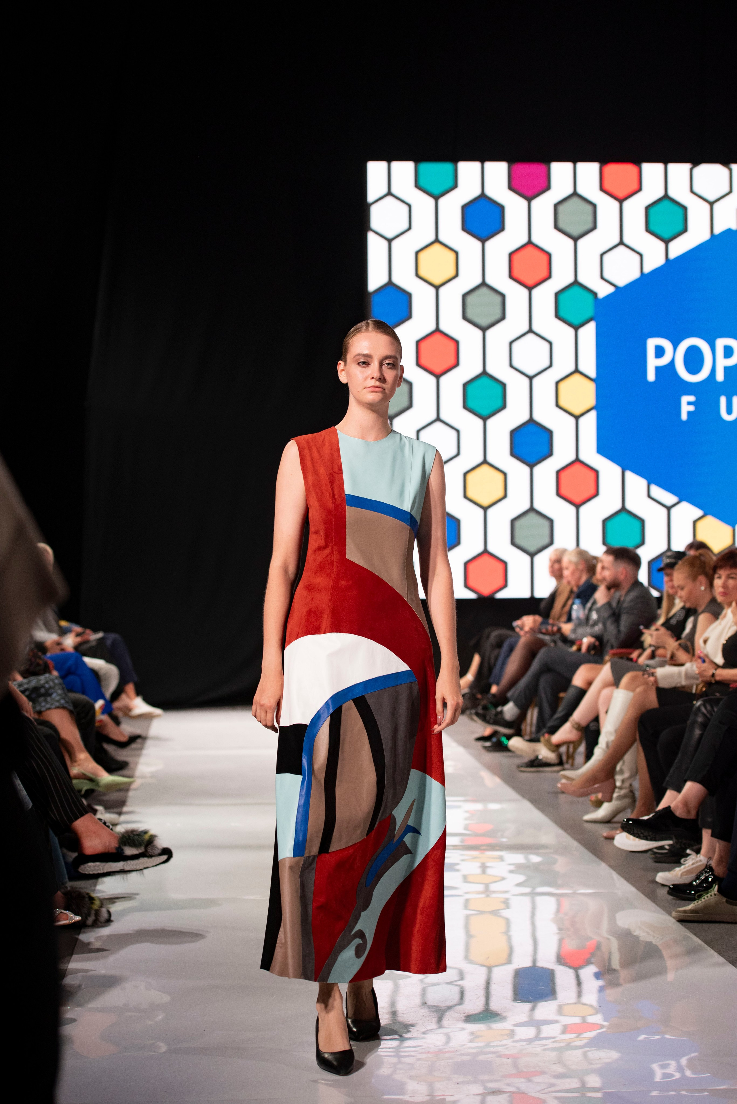 Фотограф на модельный показ. Свадебный, семейный, фэшн фотограф, школьный фотограф в Сочи