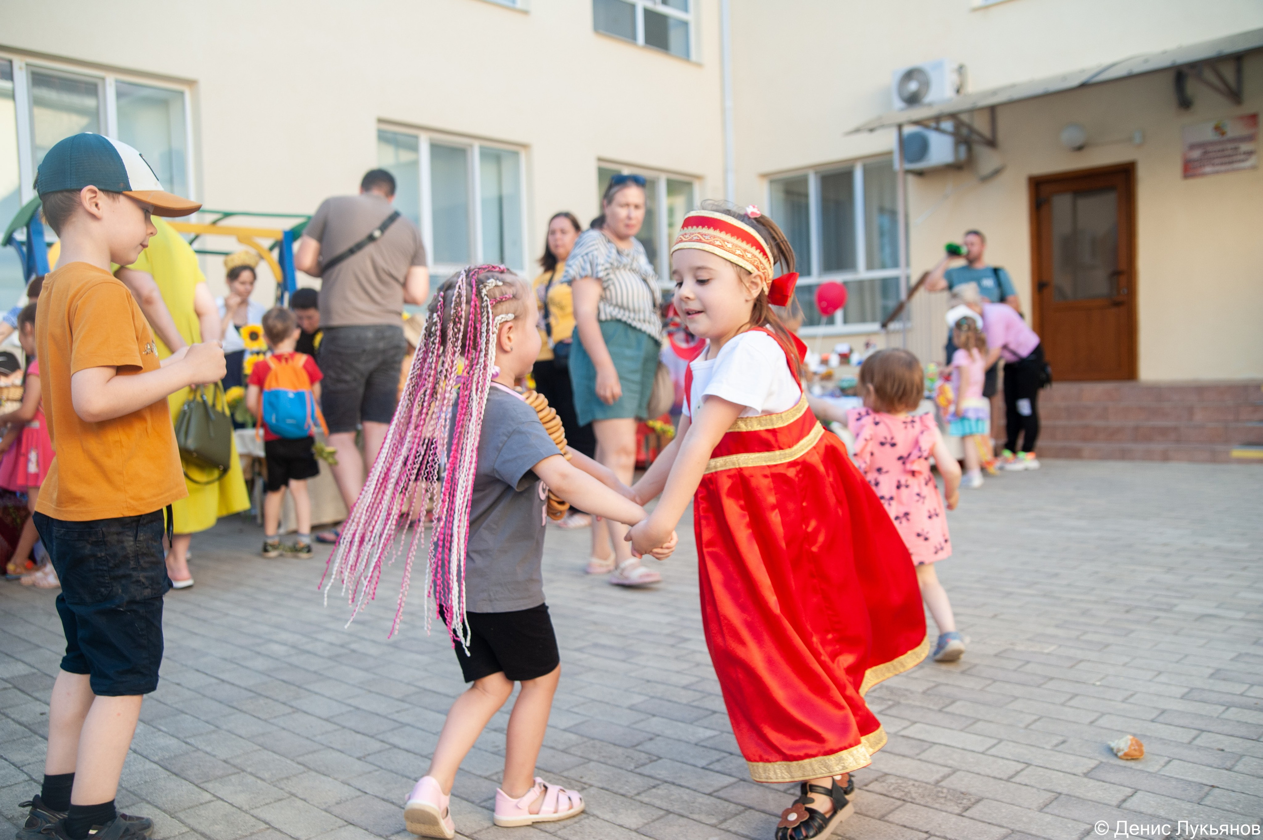 Ярмарка. Свадебный и семейный фотограф Денис Лукьянов в Краснодаре, Краснодарском крае и Республике Крым