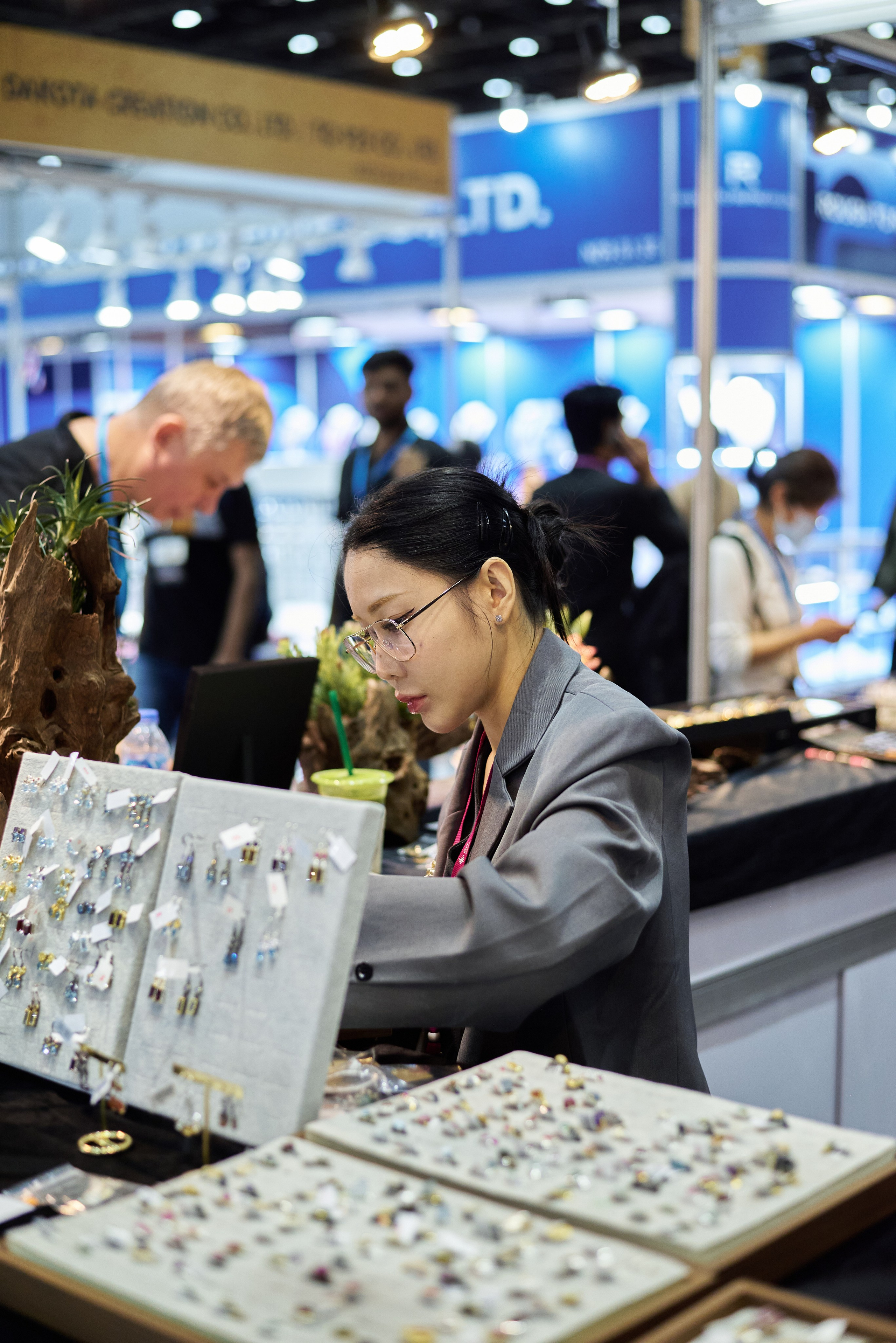 BANGKOK GEMS & JEWELRY FAIR. Photographer Bangkok — Pattaya | фотограф Бангкок — Паттайа