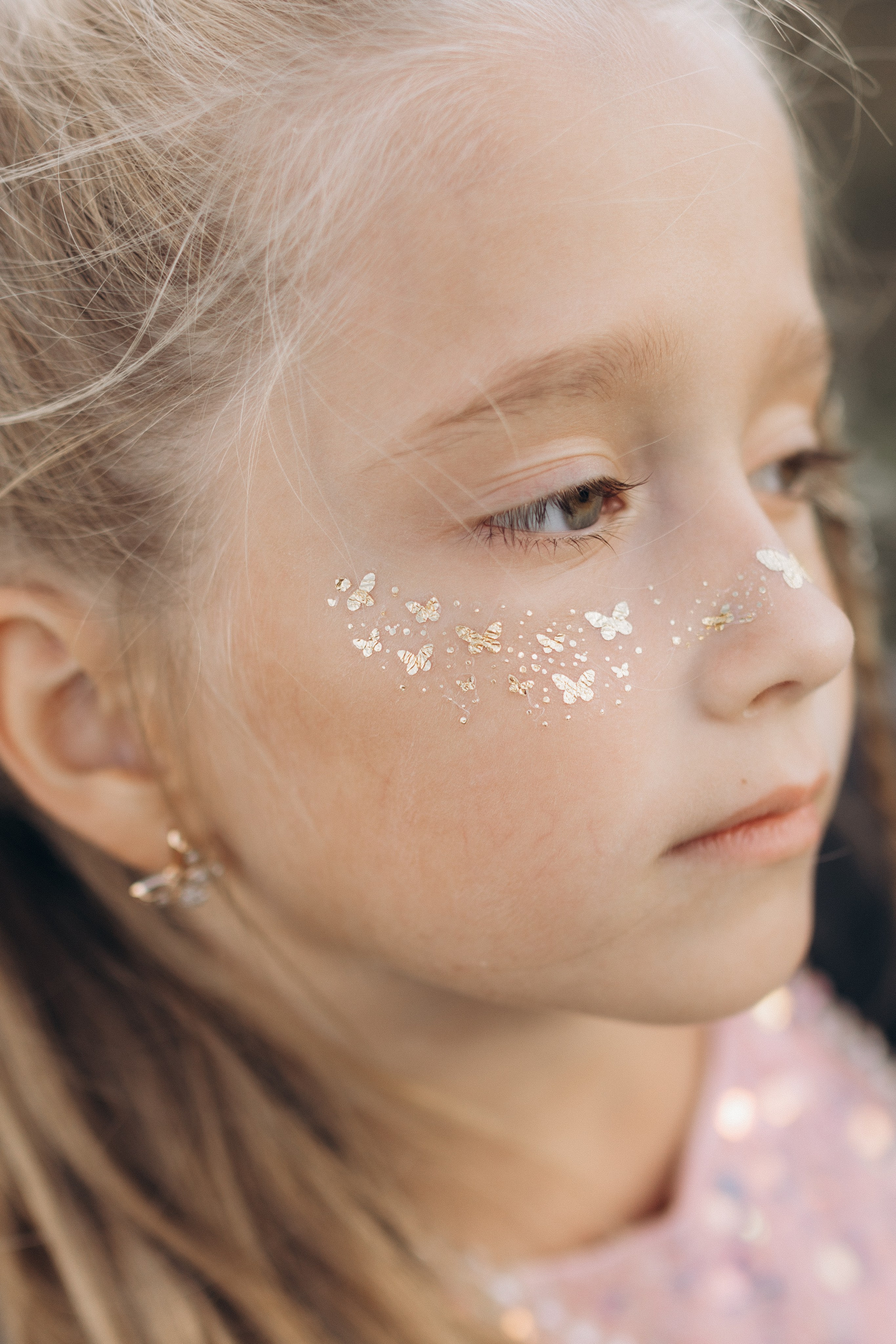 Вика и Миша на сене. Семейный фотограф lifestyle в Новосибирске Елена Шпилевая