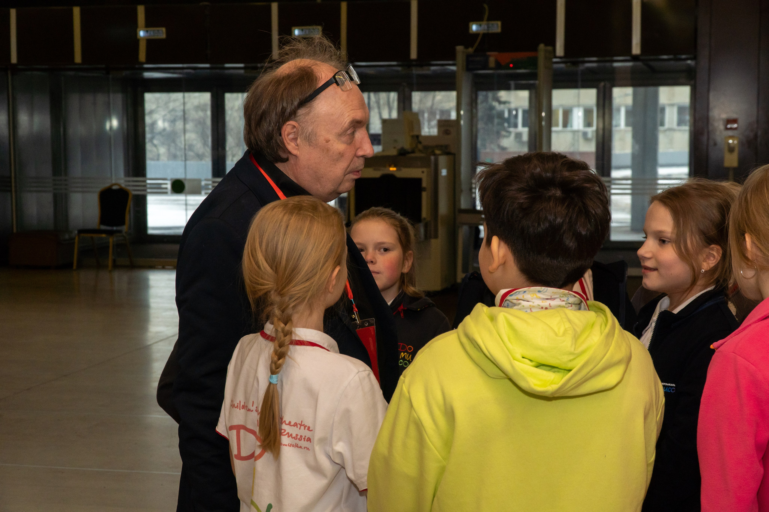 Съёмка концерта для Домисольки, большой концертный зал Космос. «Студия DRONAVT`s» — видеосъёмка и фотография г. Москва