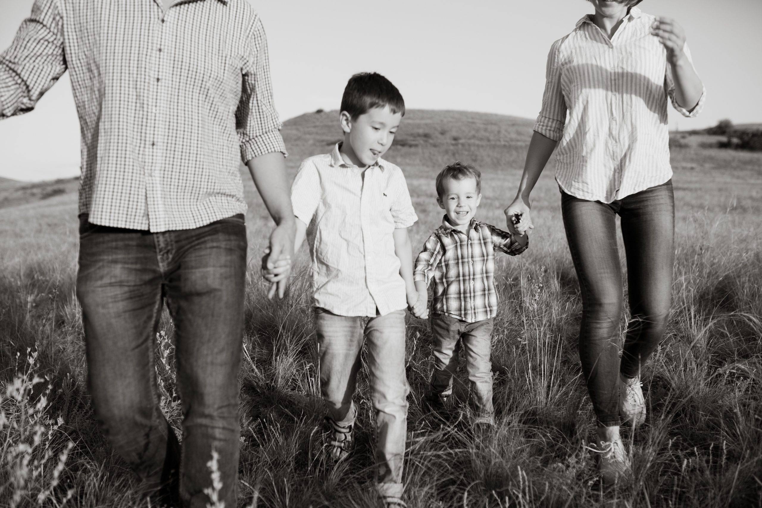 Семейная фотосессия на природе. Фотограф Валерия Ковпак. Москва. Химки. Куркино