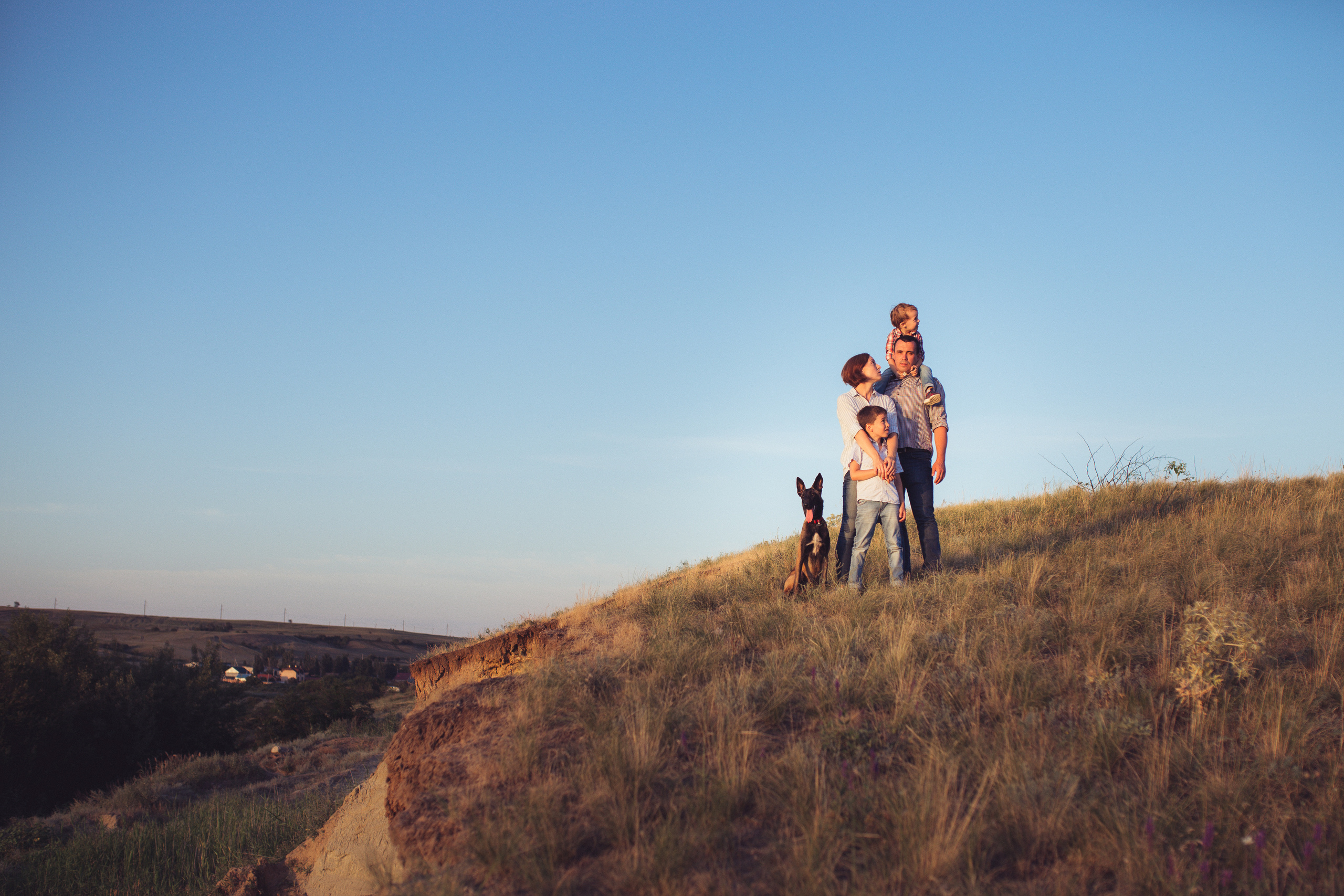Семейная фотосессия на природе. Фотограф Валерия Ковпак. Москва. Химки. Куркино