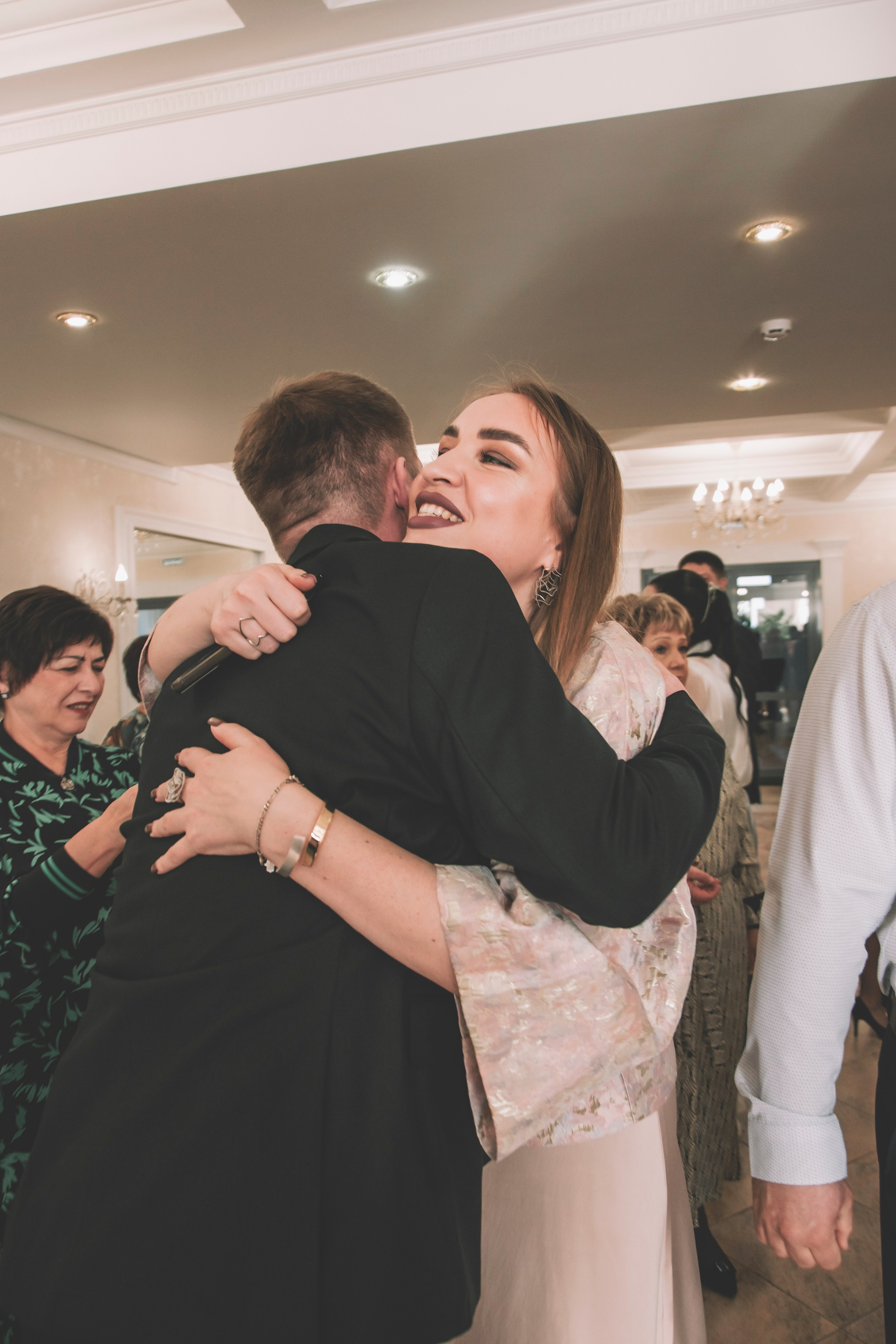 26.04.2025 (Фотосессия, роспись в Онии + фото с банкета). Семейный и свадебный фотограф Губкинский и Ставрополь