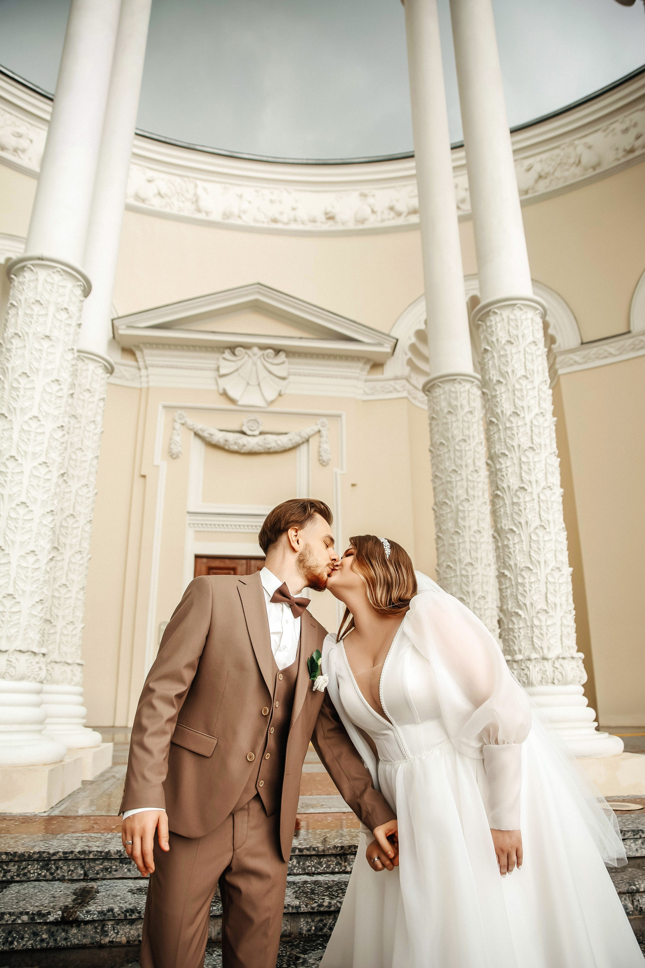 Свадебная фотосессия ВДНХ. Свадебный и семейный фотограф в Москве