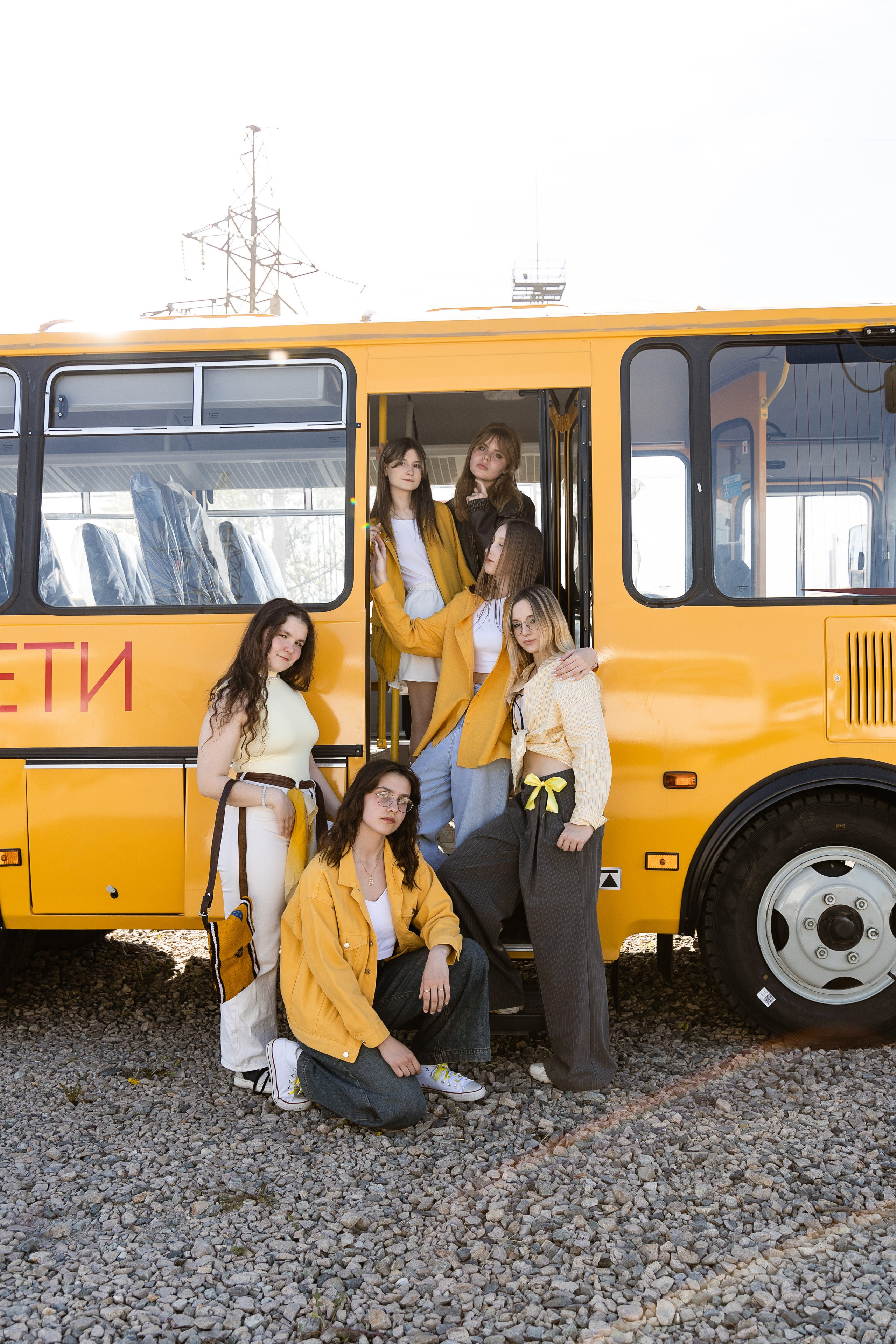 Старшеклассники ЖЁЛТЫЙ АВТОБУС. Семейный, детский, школьный фотограф в Благовещенске Яна Белоусова
