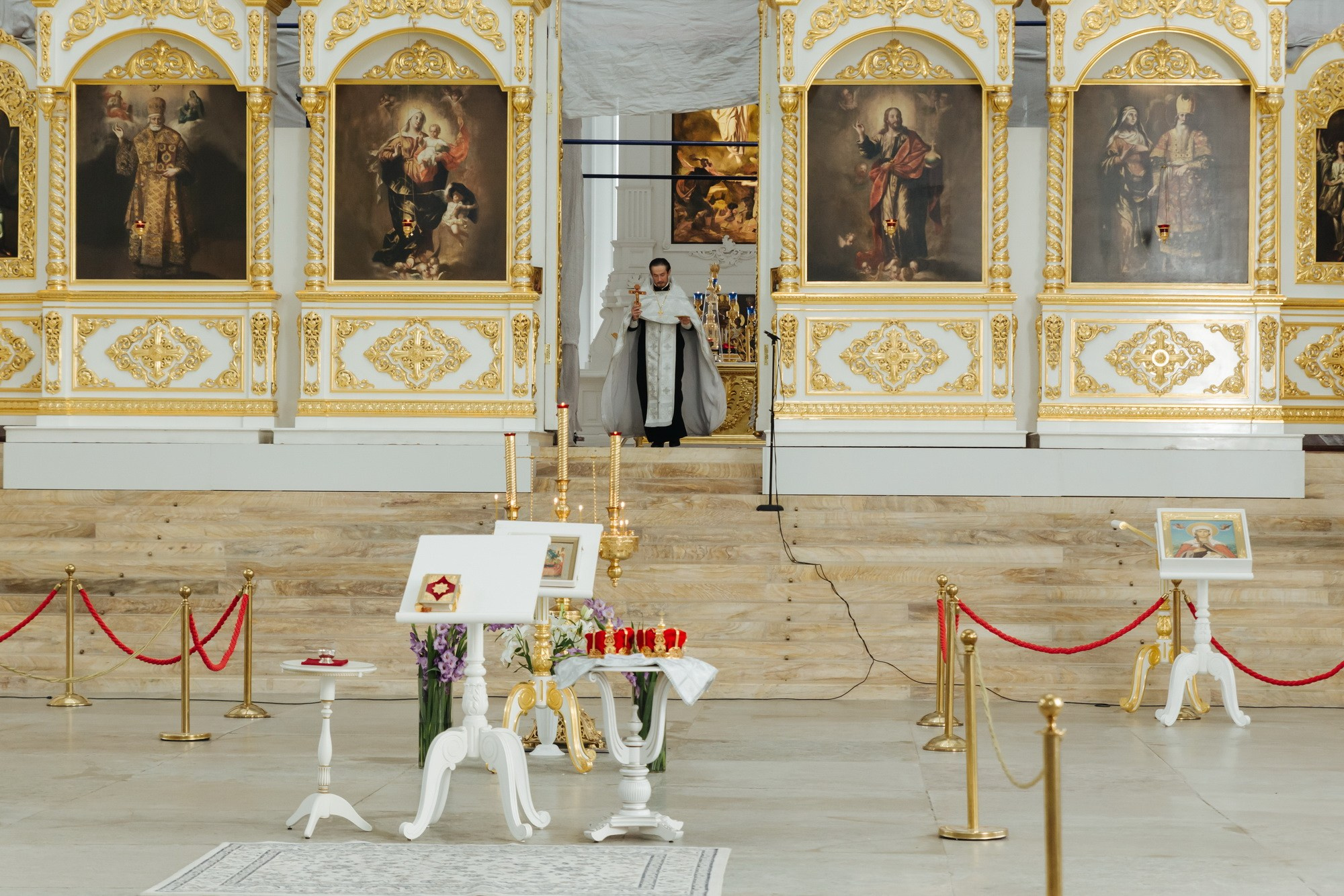 где лучше венчаться спб, смольный собор, сколько стоит венчание, лучший храм церковь для венчания, стоимость венчания в смольном соборе, фотограф на венчание, обвенчаться в Питере, смольный собор как обвенчаться