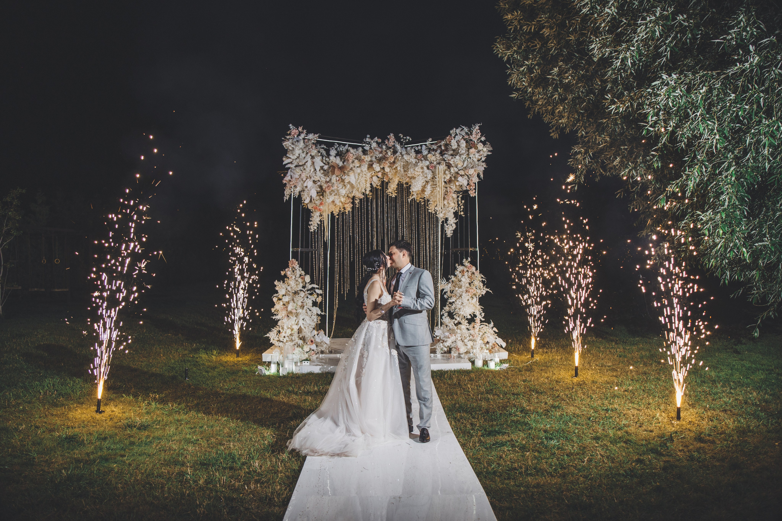 Татьяна и Евгений. Հարսանեկան լուսանկարչություն Հայաստանում Ադամյանների ընտանիքի կողմից