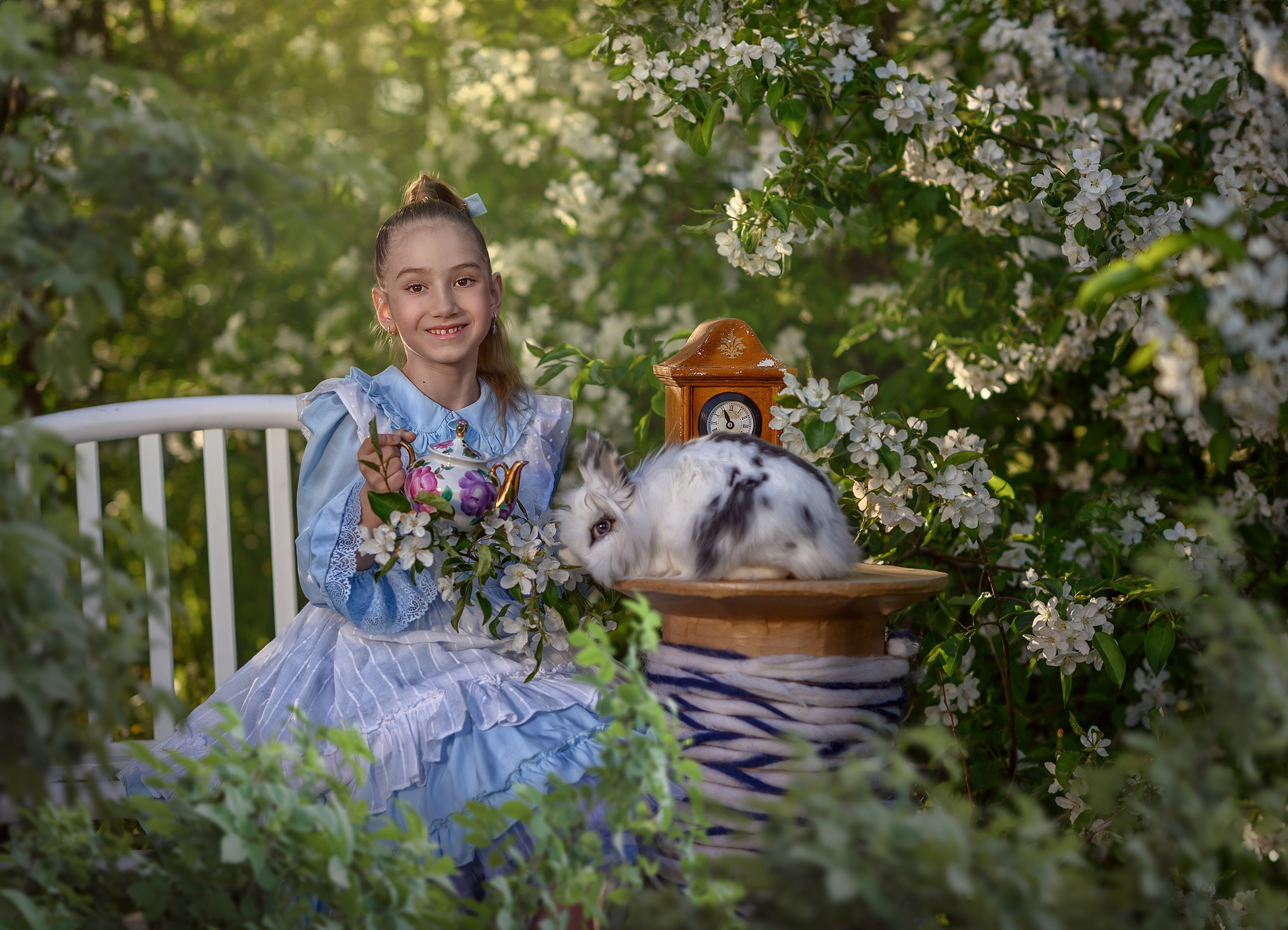 АЛИСА В ЦВЕТЕНИИ. Семейный фотограф Екатеринбург Лора Мур