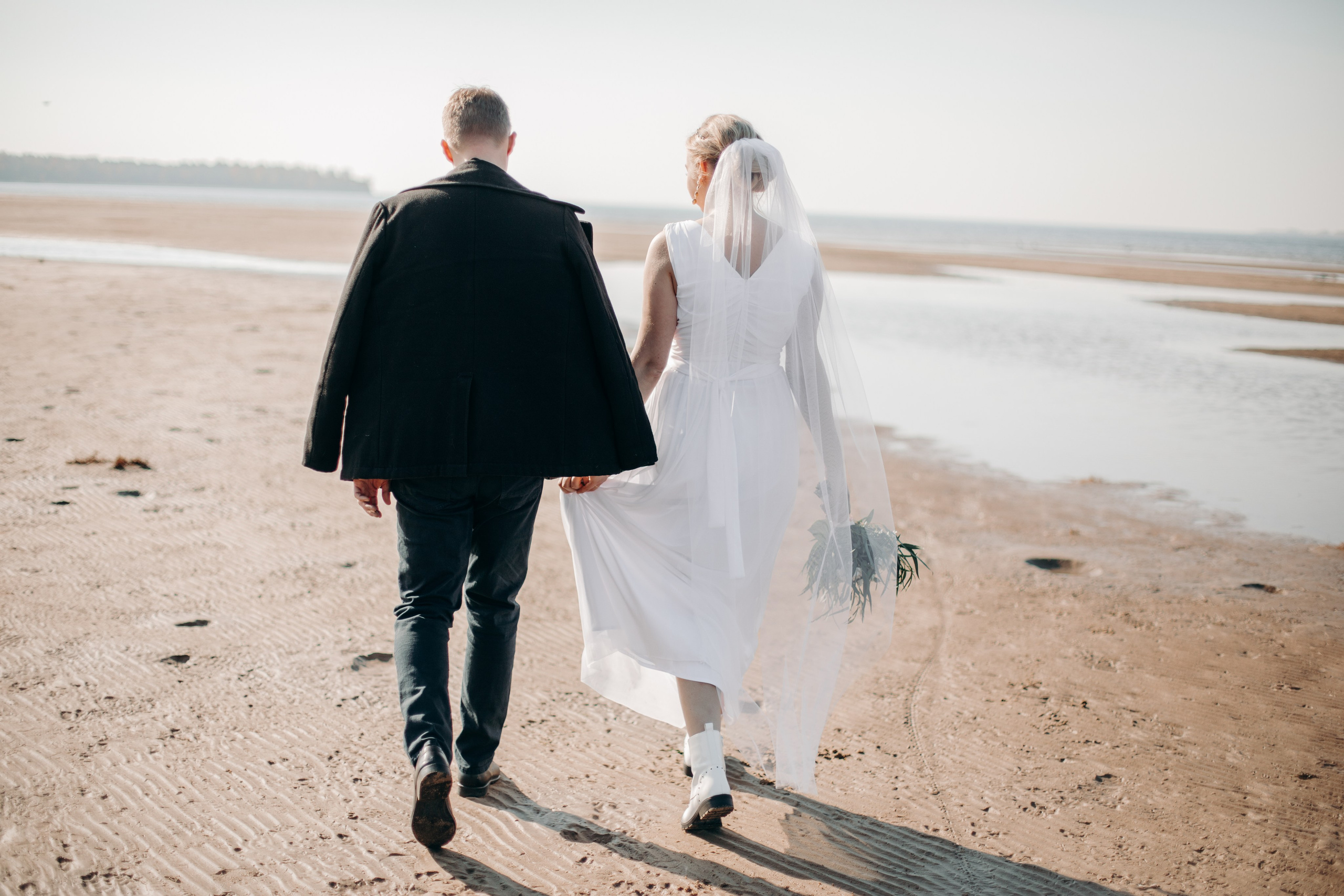 Соня и Влад. Свадьба в Сестрорецке, прогулка по Финскому заливу. Свадебный и семейный фотограф в Санкт-Петербурге и Сестрорецке