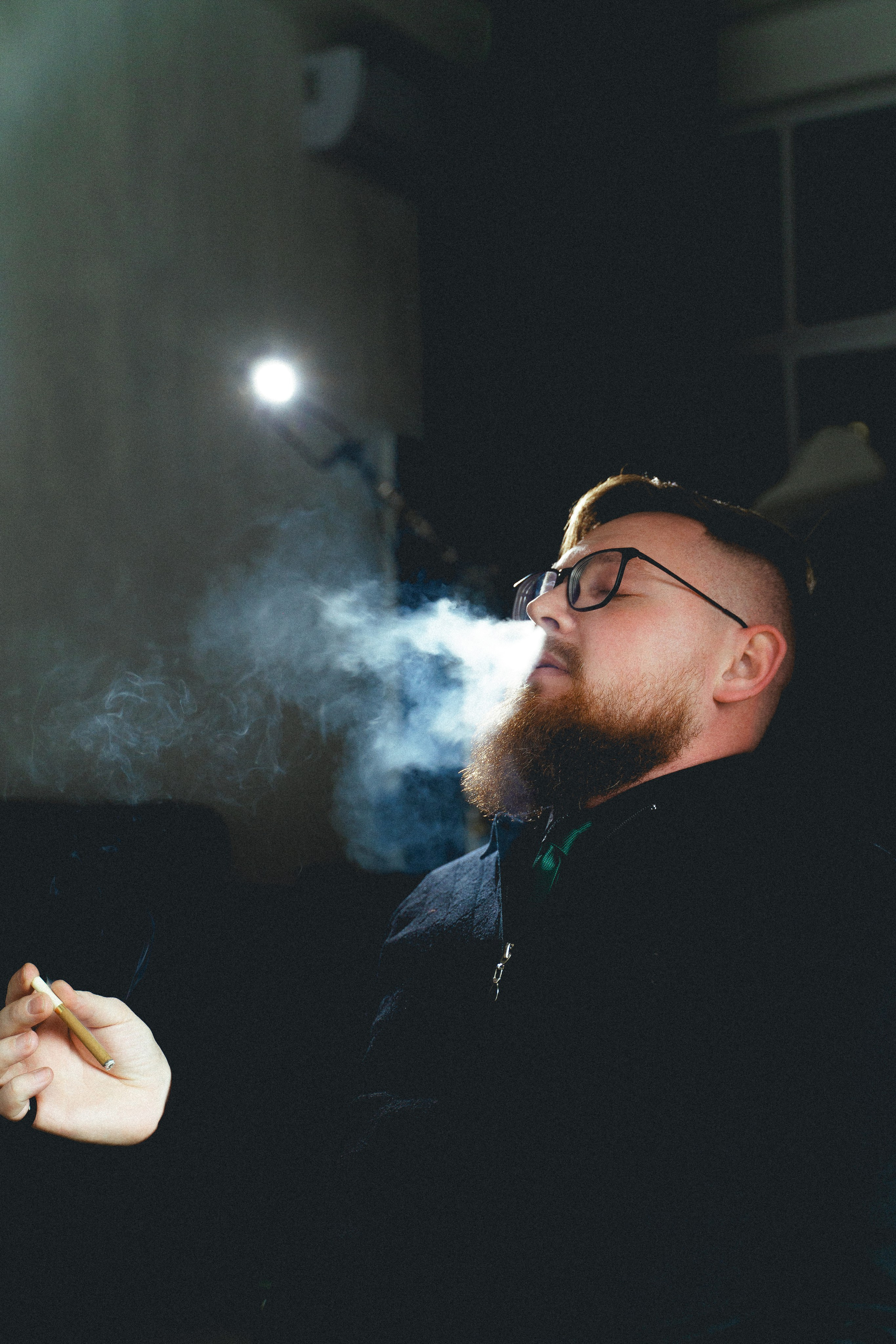 Мужской портрет в стиле фильма «джентльмены». Иван Упоров — фотограф, рилсмейкер чебоксары