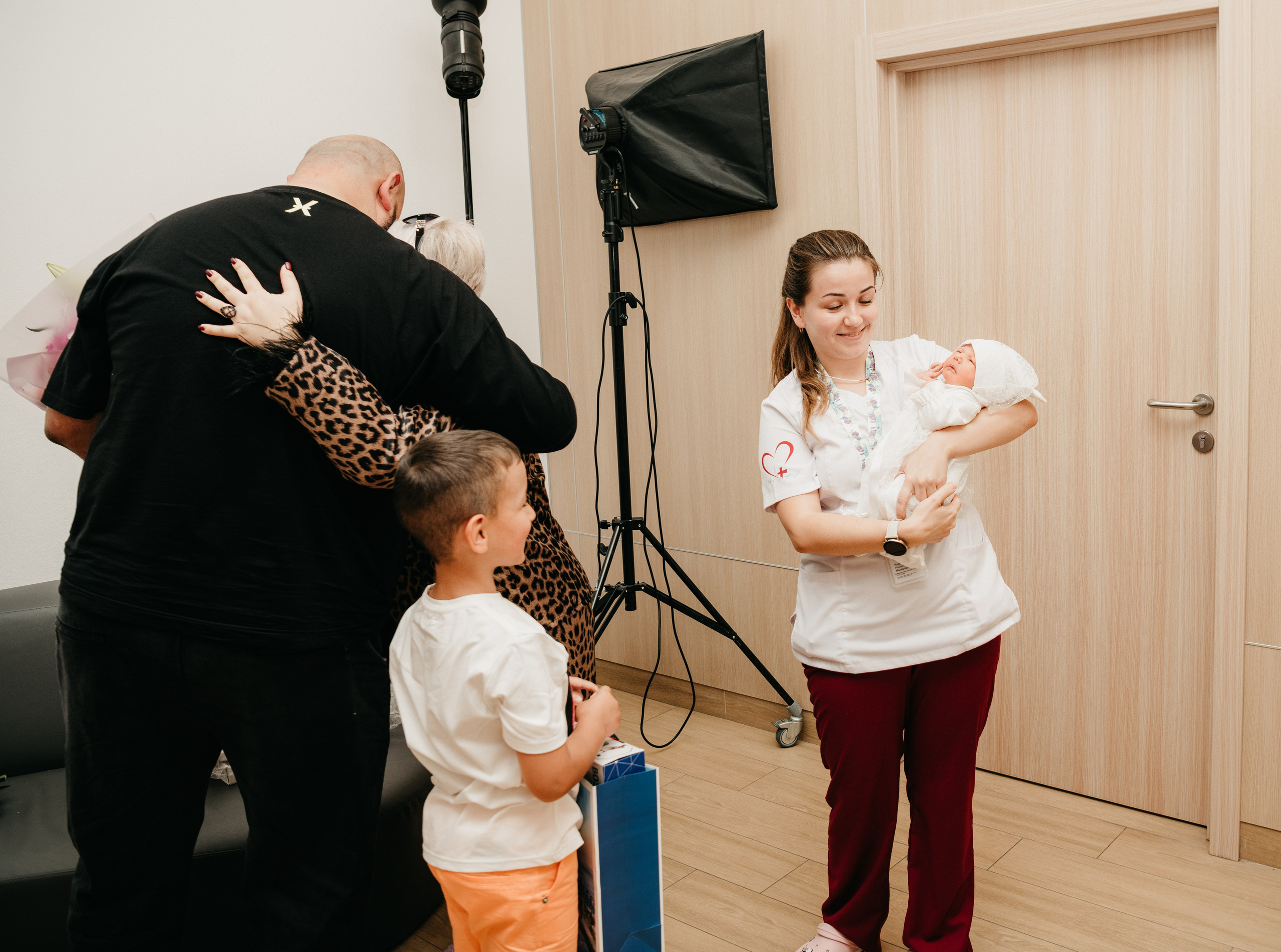 Выписка Арианы. Коммунарка. Фотограф на выписку из роддома в Москве и МО