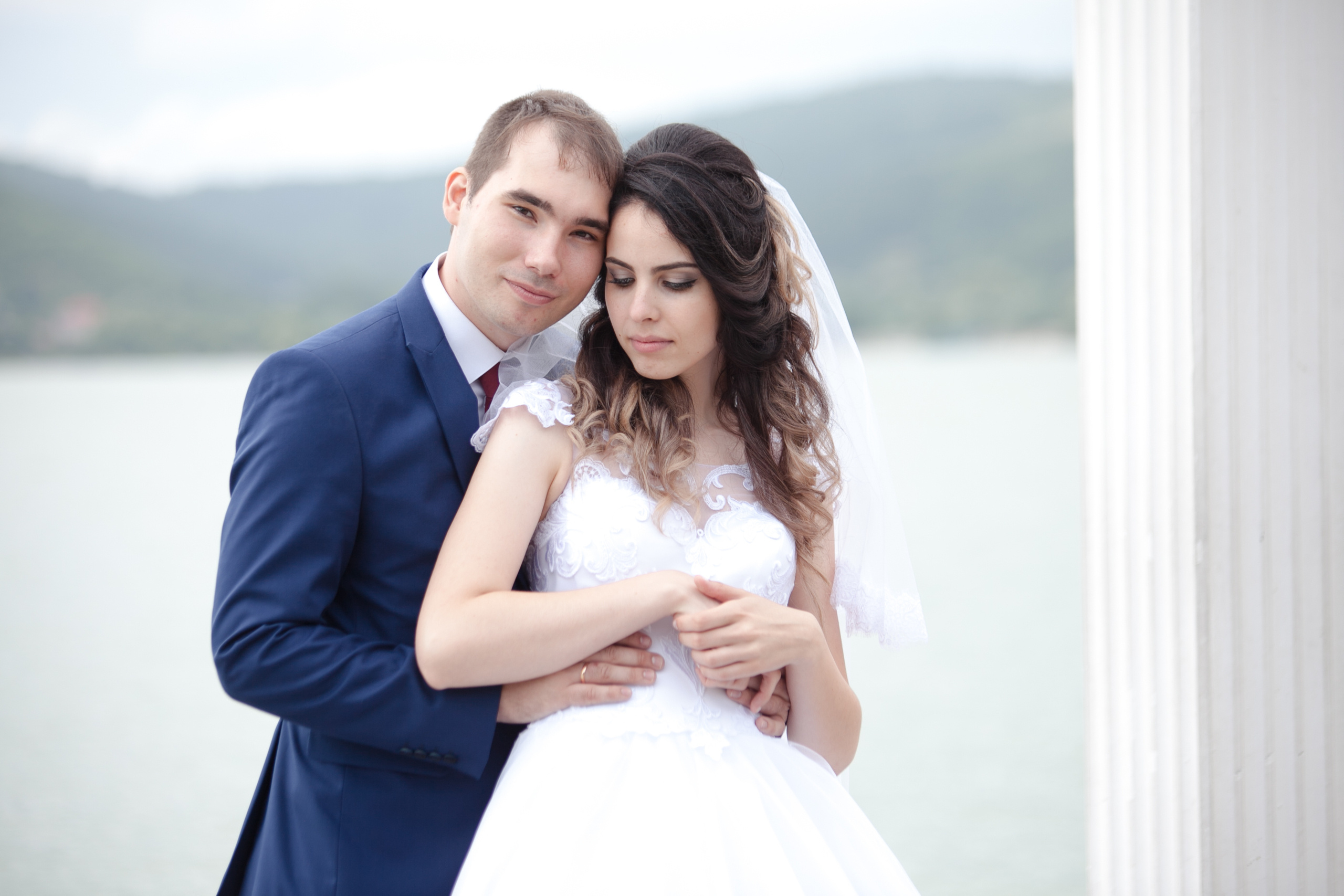 фотограф на свадьбу в Новороссийске, свадебный фотограф Новороссийск, семейный фотограф Новороссийск,  свадебная фотосессия в Новороссийске, фото невесты, фото жениха, фотомолодых, фотосессия в ЗАГСе Новороссийска, фотосессия церемонии, свадебная фотосессия на прогулке , фотопрогулка в Новороссийске, невеста, жених, букет невесты, платье невесты, гости на свадьбе, горько молодым