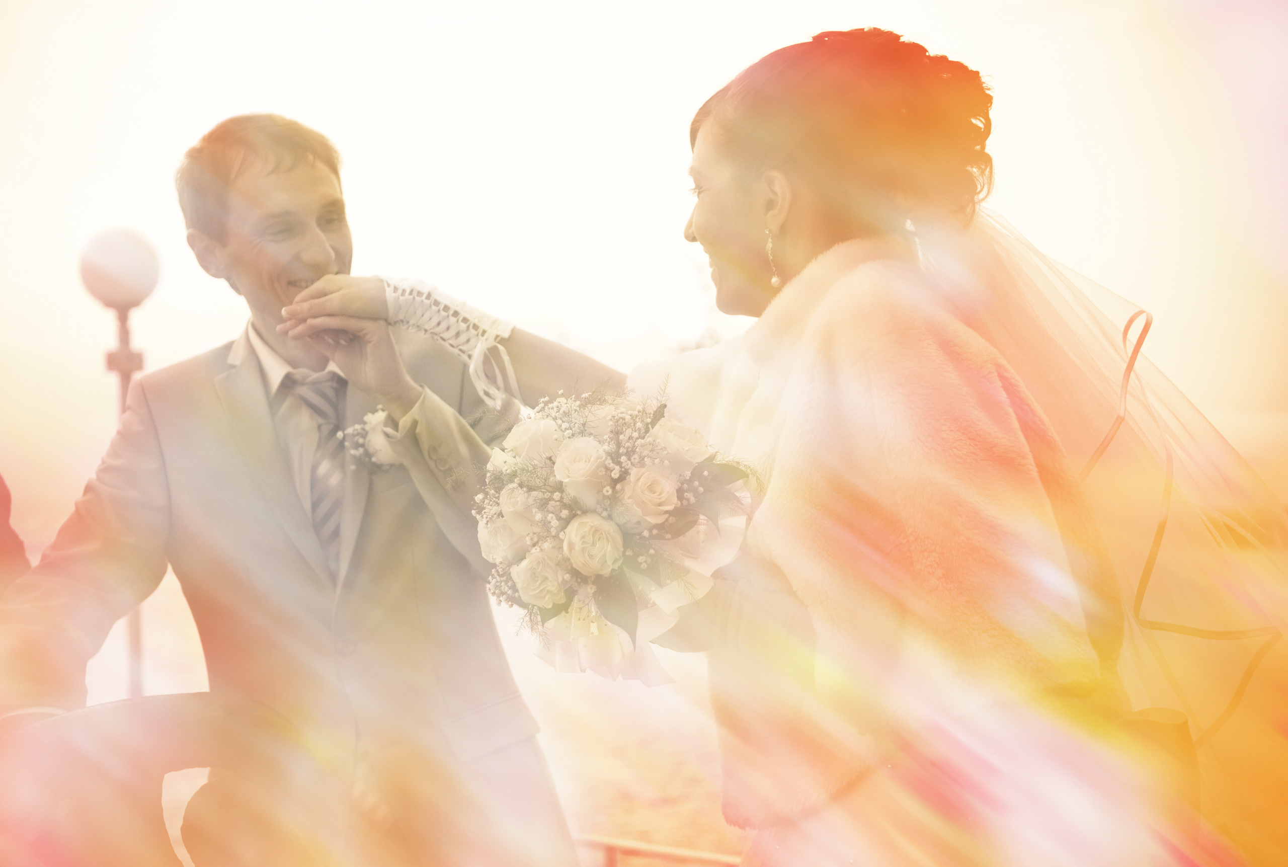 фотограф на свадьбу в Новороссийске, свадебный фотограф Новороссийск, семейный фотограф Новороссийск,  свадебная фотосессия в Новороссийске, фото невесты, фото жениха, фотомолодых, фотосессия в ЗАГСе Новороссийска, фотосессия церемонии, свадебная фотосессия на прогулке , фотопрогулка в Новороссийске, невеста, жених, букет невесты, платье невесты, гости на свадьбе, горько молодым