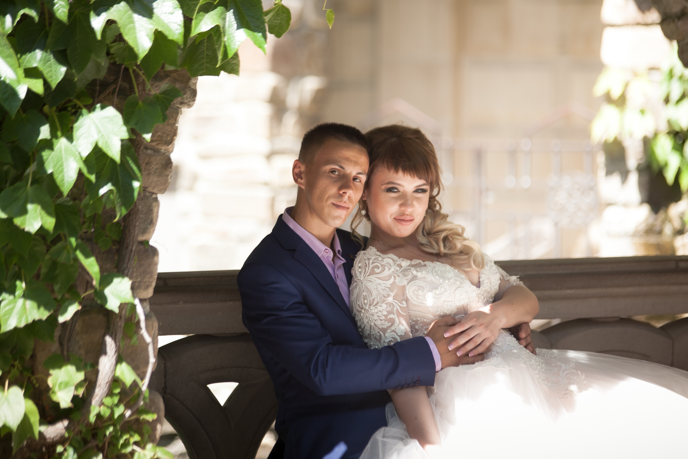 фотограф на свадьбу в Новороссийске, свадебный фотограф Новороссийск, семейный фотограф Новороссийск,  свадебная фотосессия в Новороссийске, фото невесты, фото жениха, фотомолодых, фотосессия в ЗАГСе Новороссийска, фотосессия церемонии, свадебная фотосессия на прогулке , фотопрогулка в Новороссийске, невеста, жених, букет невесты, платье невесты, гости на свадьбе, горько молодым