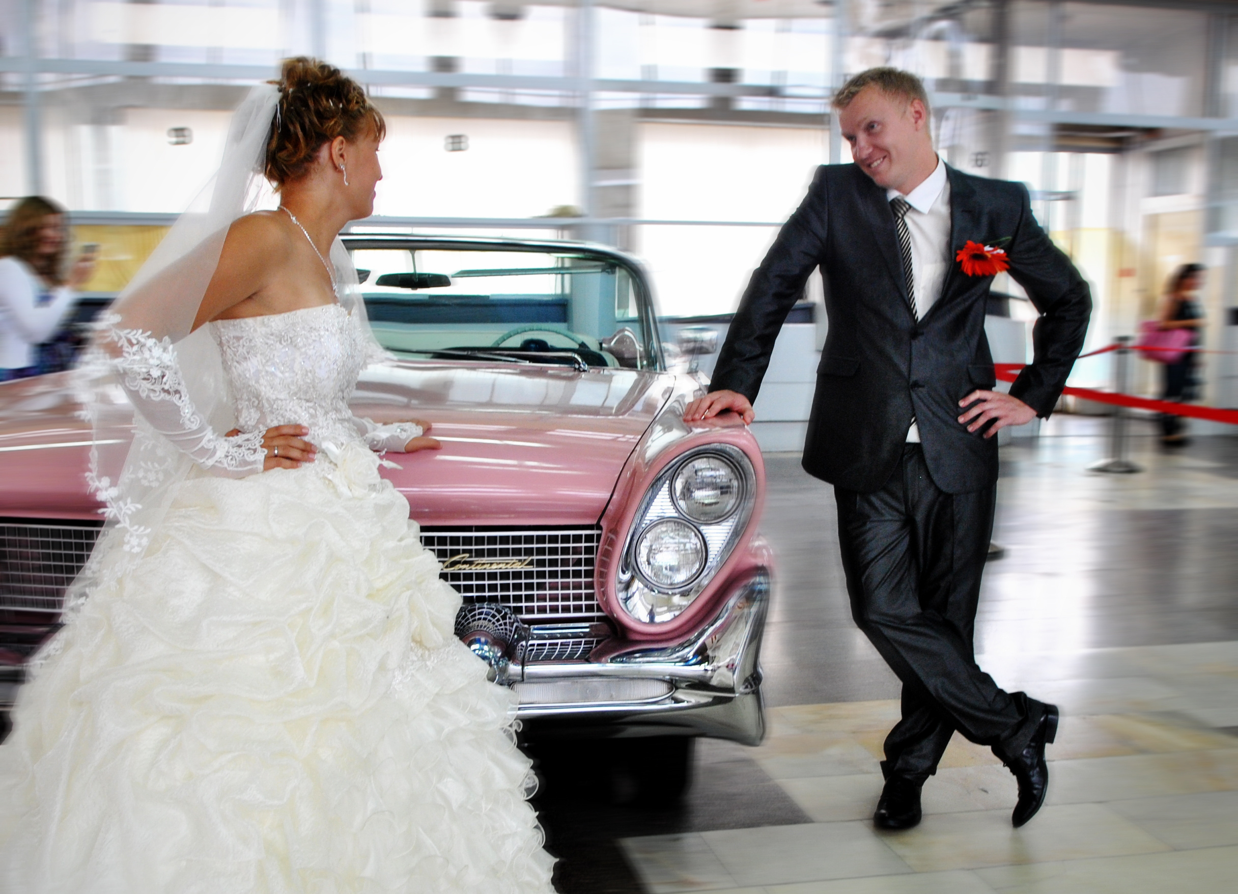 фотограф на свадьбу в Новороссийске, свадебный фотограф Новороссийск, семейный фотограф Новороссийск,  свадебная фотосессия в Новороссийске, фото невесты, фото жениха, фотомолодых, фотосессия в ЗАГСе Новороссийска, фотосессия церемонии, свадебная фотосессия на прогулке , фотопрогулка в Новороссийске, невеста, жених, букет невесты, платье невесты, гости на свадьбе, горько молодым