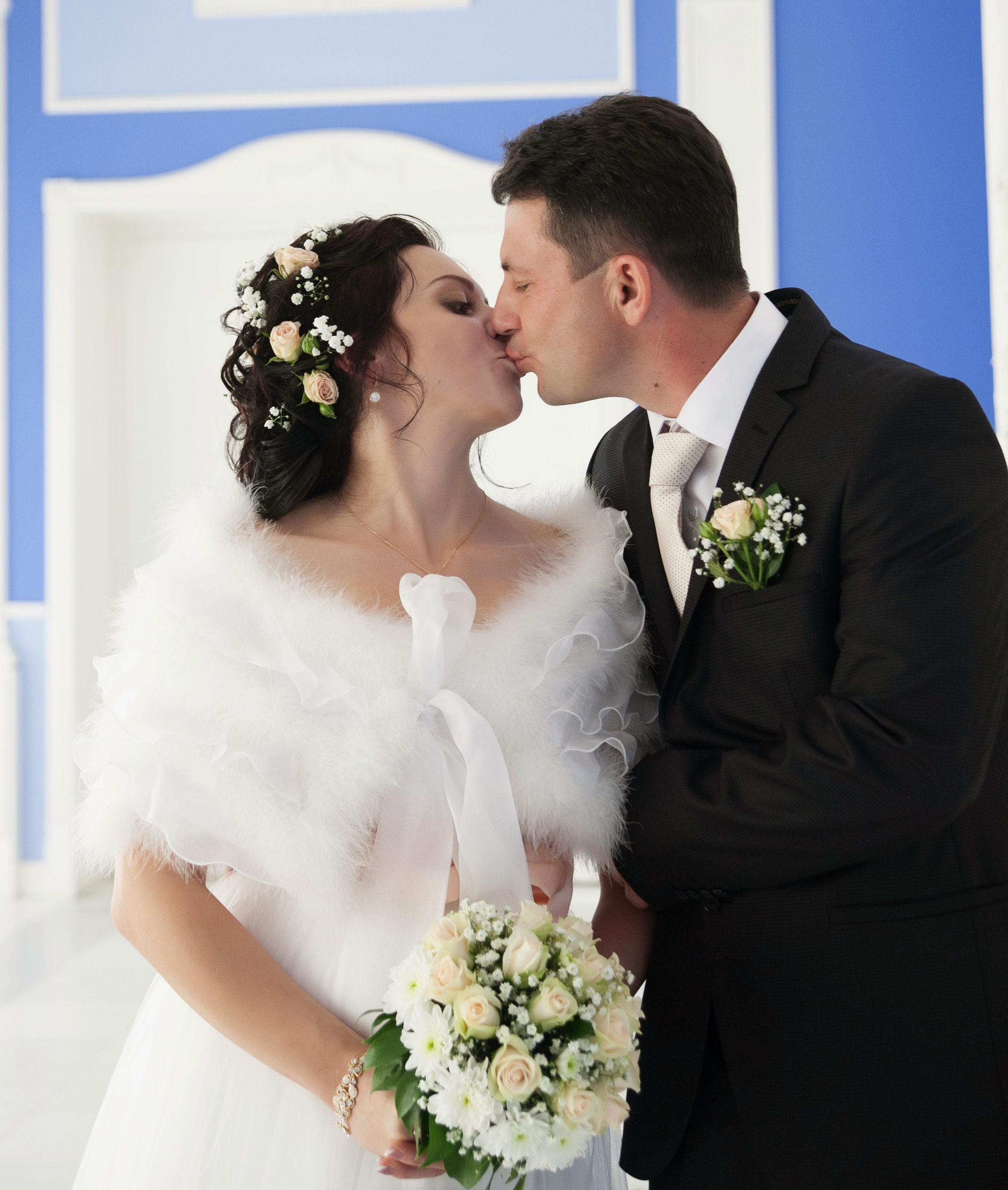 фотограф на свадьбу в Новороссийске, свадебный фотограф Новороссийск, семейный фотограф Новороссийск,  свадебная фотосессия в Новороссийске, фото невесты, фото жениха, фотомолодых, фотосессия в ЗАГСе Новороссийска, фотосессия церемонии, свадебная фотосессия на прогулке , фотопрогулка в Новороссийске, невеста, жених, букет невесты, платье невесты, гости на свадьбе, горько молодым