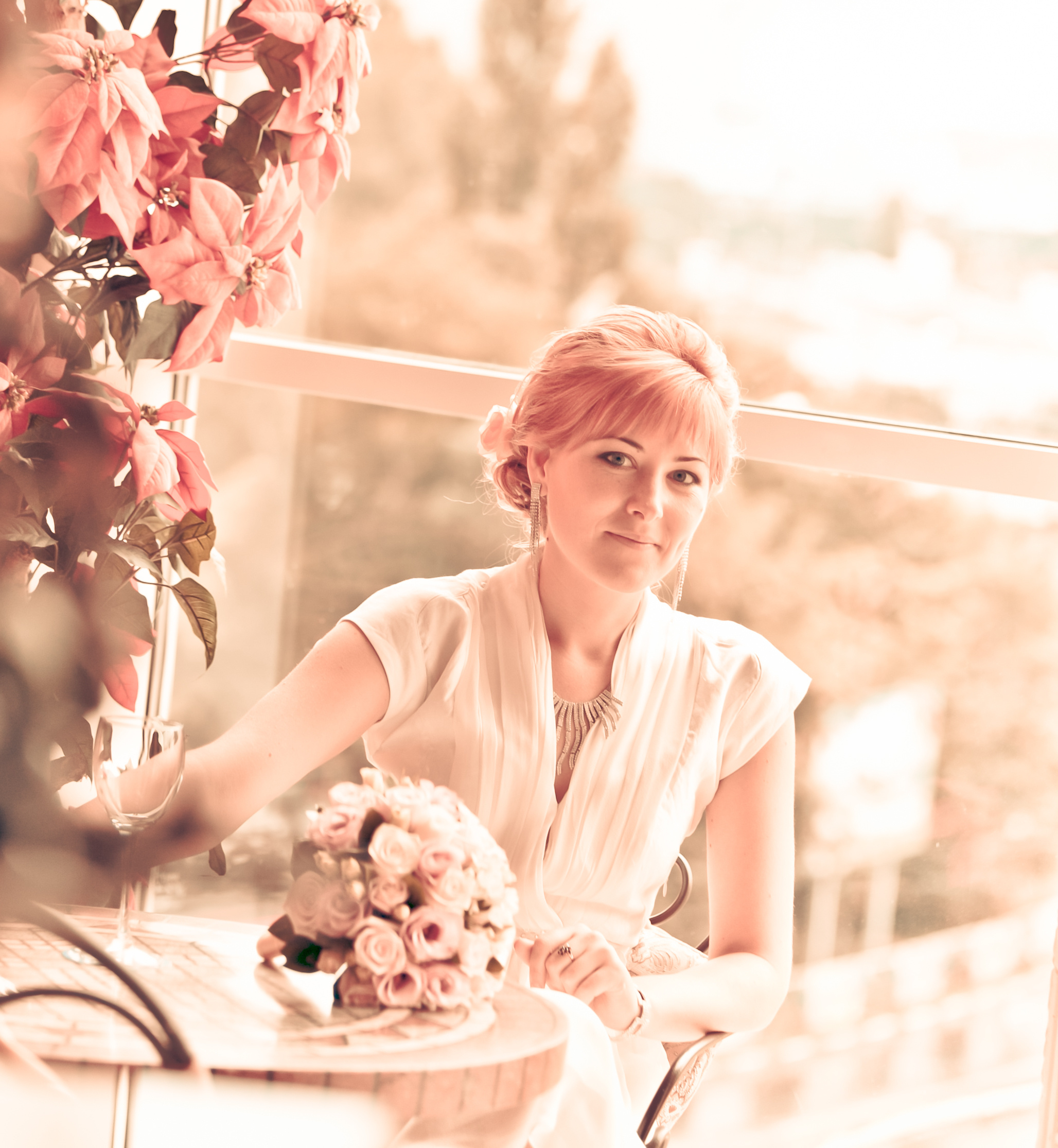 фотограф на свадьбу в Новороссийске, свадебный фотограф Новороссийск, семейный фотограф Новороссийск,  свадебная фотосессия в Новороссийске, фото невесты, фото жениха, фотомолодых, фотосессия в ЗАГСе Новороссийска, фотосессия церемонии, свадебная фотосессия на прогулке , фотопрогулка в Новороссийске, невеста, жених, букет невесты, платье невесты, гости на свадьбе, горько молодым