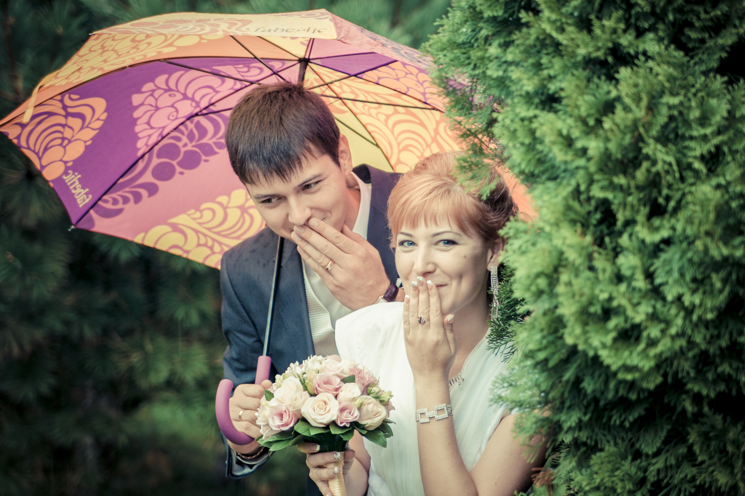 фотограф на свадьбу в Новороссийске, свадебный фотограф Новороссийск, семейный фотограф Новороссийск,  свадебная фотосессия в Новороссийске, фото невесты, фото жениха, фотомолодых, фотосессия в ЗАГСе Новороссийска, фотосессия церемонии, свадебная фотосессия на прогулке , фотопрогулка в Новороссийске, невеста, жених, букет невесты, платье невесты, гости на свадьбе, горько молодым