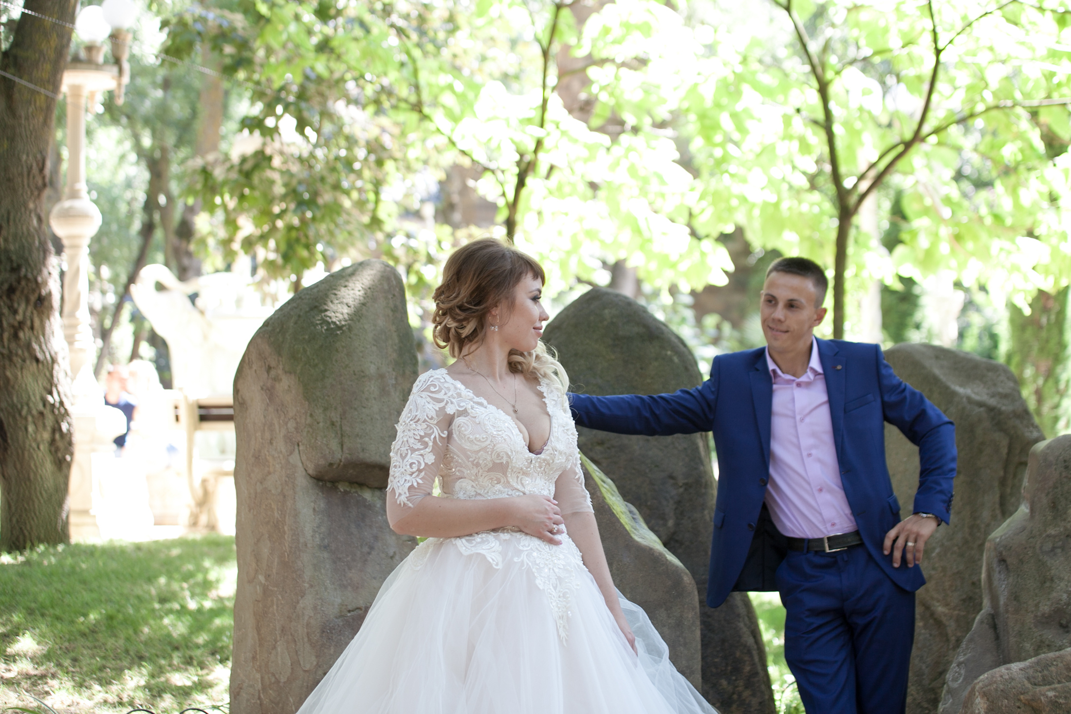 фотограф на свадьбу в Новороссийске, свадебный фотограф Новороссийск, семейный фотограф Новороссийск,  свадебная фотосессия в Новороссийске, фото невесты, фото жениха, фотомолодых, фотосессия в ЗАГСе Новороссийска, фотосессия церемонии, свадебная фотосессия на прогулке , фотопрогулка в Новороссийске, невеста, жених, букет невесты, платье невесты, гости на свадьбе, горько молодым