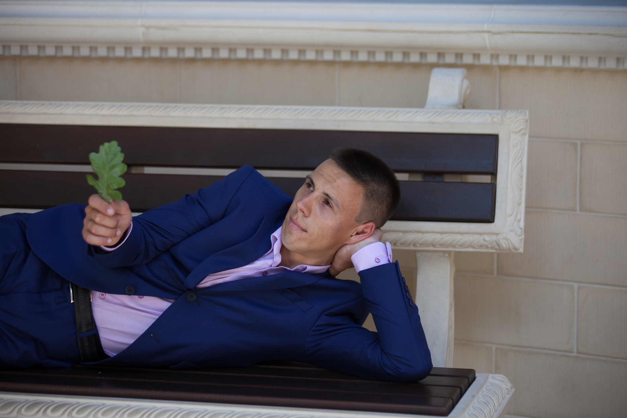 фотограф на свадьбу в Новороссийске, свадебный фотограф Новороссийск, семейный фотограф Новороссийск,  свадебная фотосессия в Новороссийске, фото невесты, фото жениха, фотомолодых, фотосессия в ЗАГСе Новороссийска, фотосессия церемонии, свадебная фотосессия на прогулке , фотопрогулка в Новороссийске, невеста, жених, букет невесты, платье невесты, гости на свадьбе, горько молодым