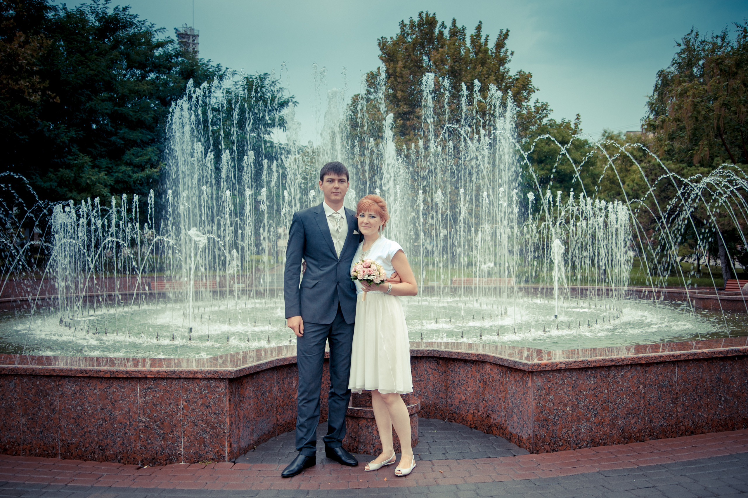 фотограф на свадьбу в Новороссийске, свадебный фотограф Новороссийск, семейный фотограф Новороссийск,  свадебная фотосессия в Новороссийске, фото невесты, фото жениха, фотомолодых, фотосессия в ЗАГСе Новороссийска, фотосессия церемонии, свадебная фотосессия на прогулке , фотопрогулка в Новороссийске, невеста, жених, букет невесты, платье невесты, гости на свадьбе, горько молодым