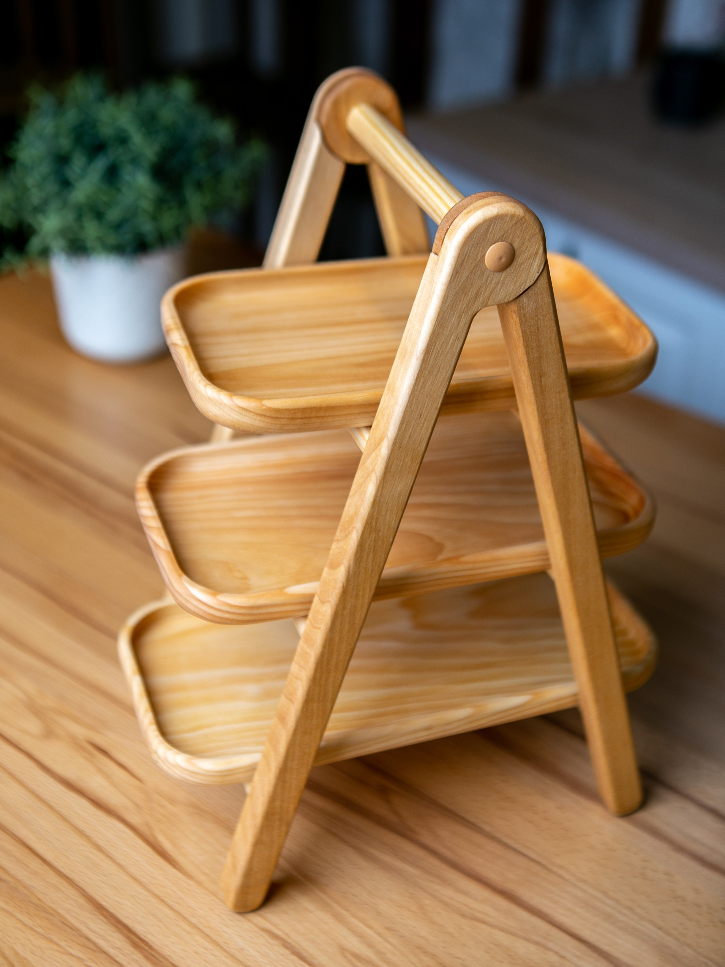 Подносы и этажерки. Контент фотограф, съемка для маркетплейсов, фуд съемка и репортажи в Новосибирске Ралия Галеева