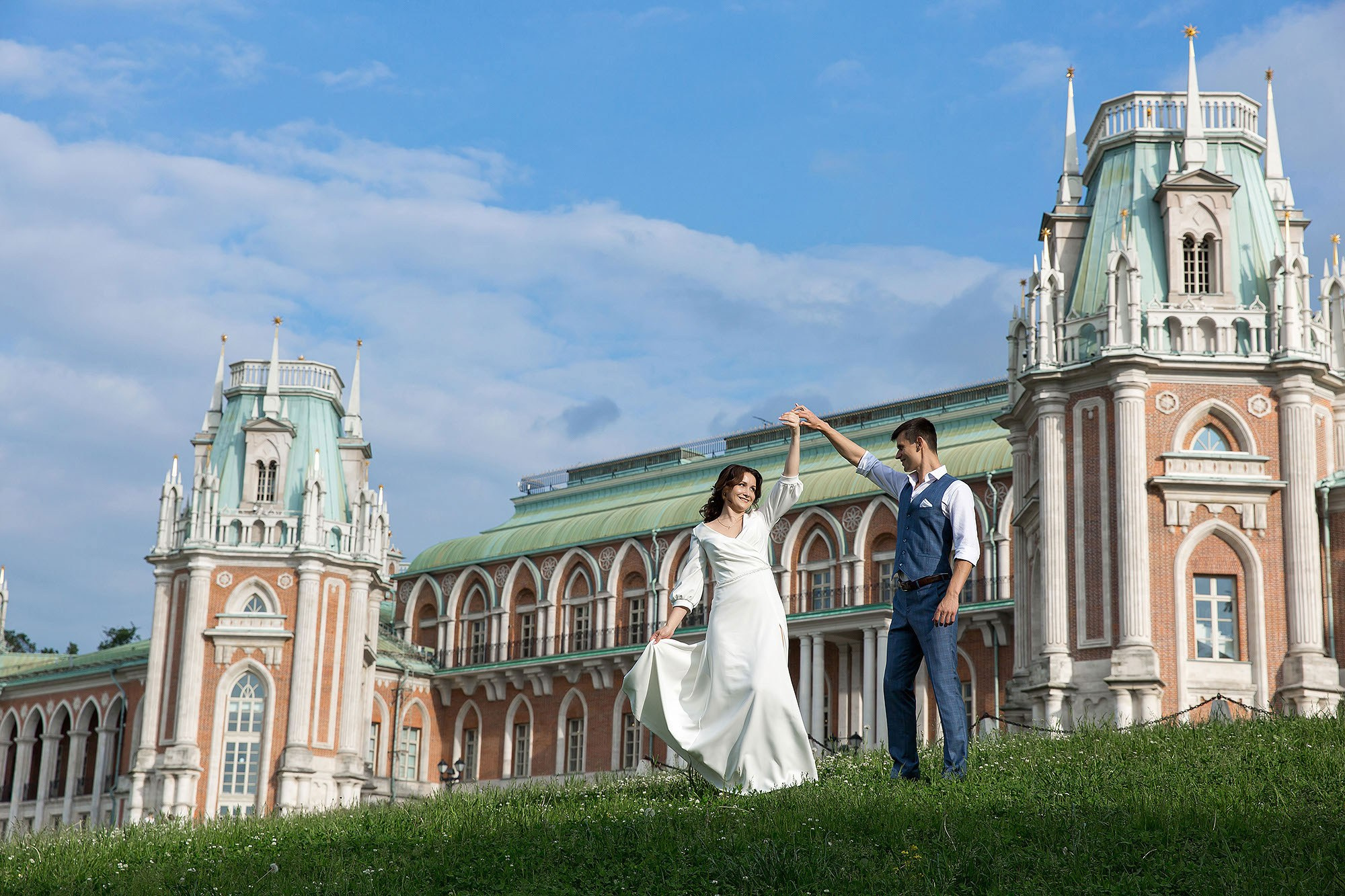 Прогулка, фотосессия жениха и невесты. Свадебная съемка. Фотограф в Москве Валерий Боцман
