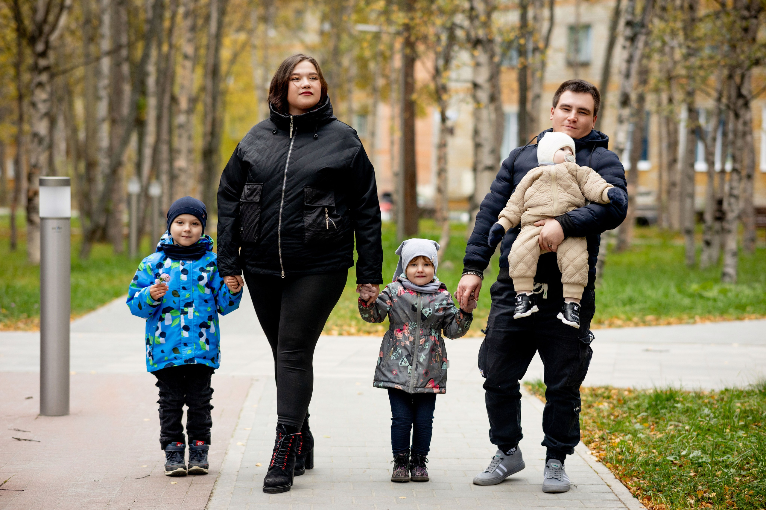 Семейная фотосессия 2024 год. Артём Печерин фотограф в Оленегорске